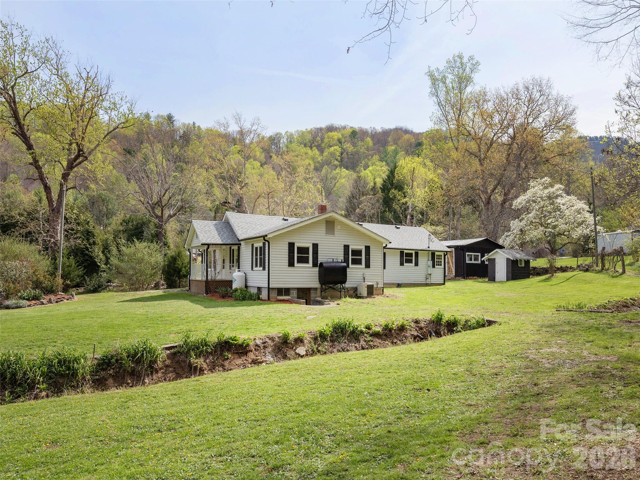 91 Rice Branch Road — Asheville