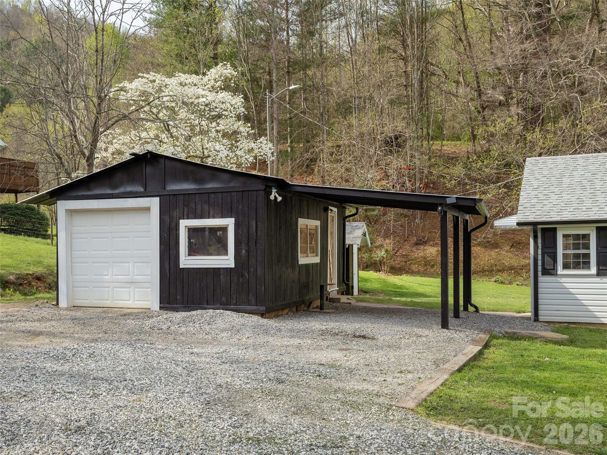 91 Rice Branch Road — Asheville