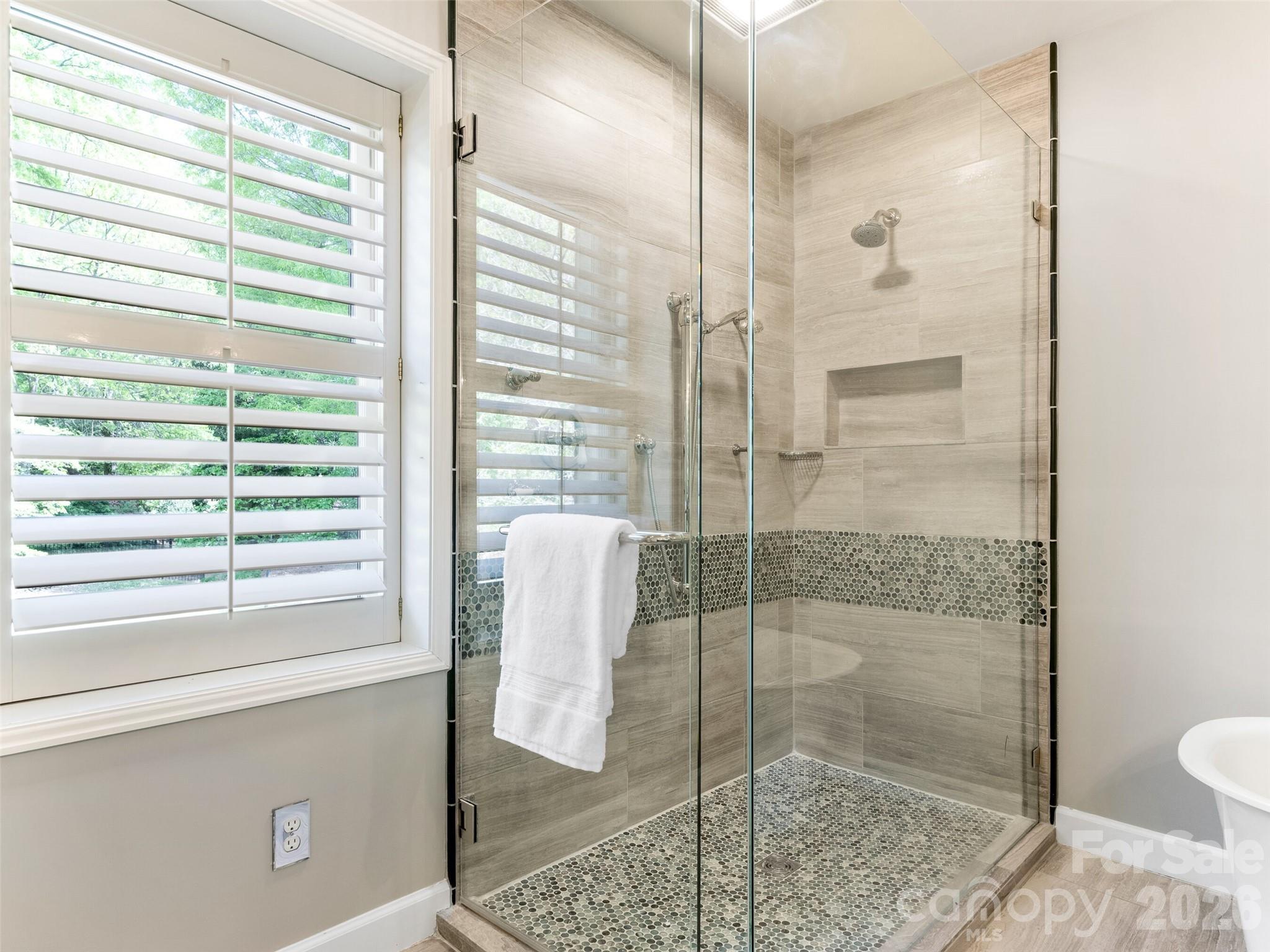 5239 Winding Brook Road — Charlotte