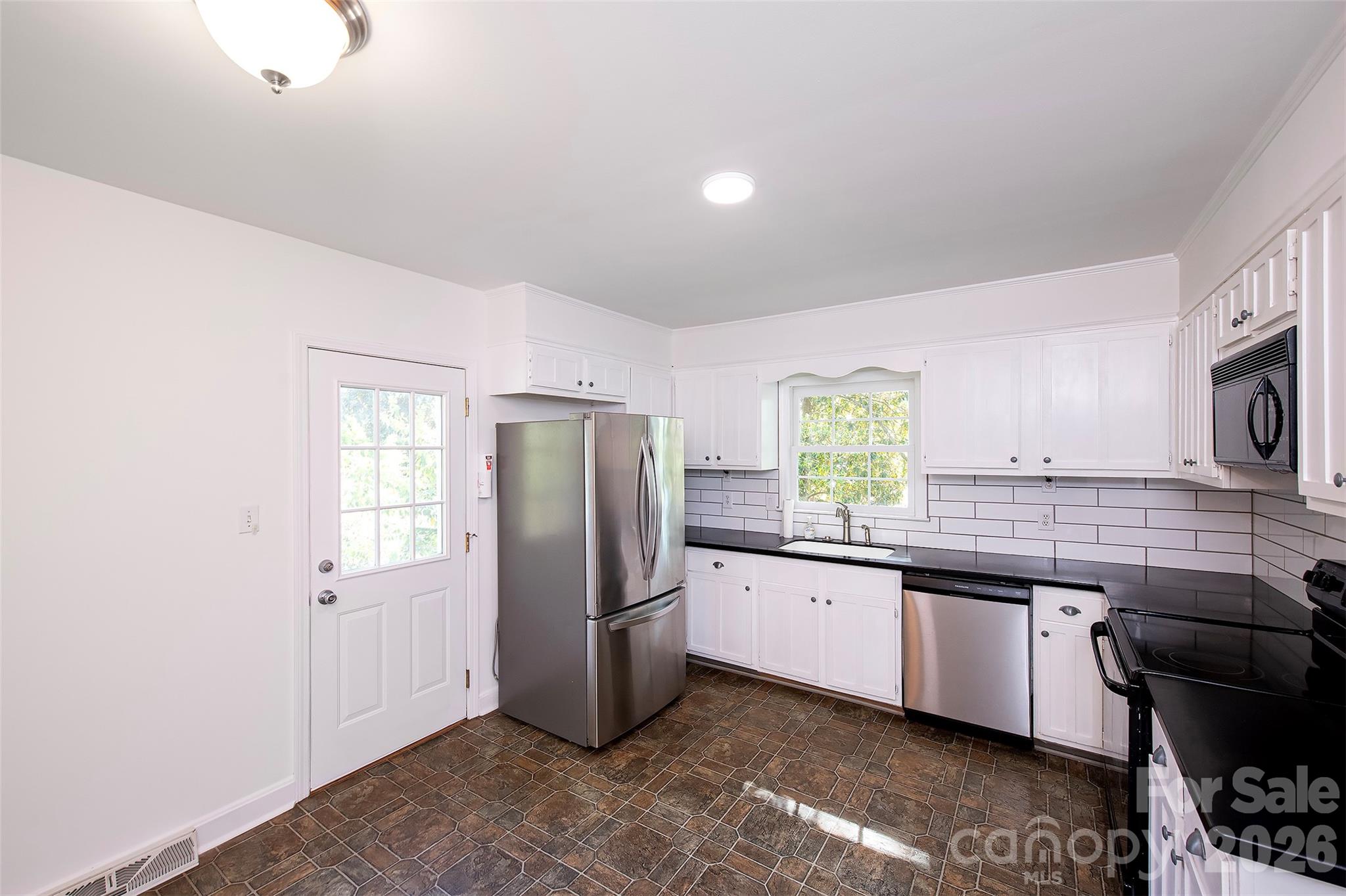 6629 Knightswood Drive — Charlotte