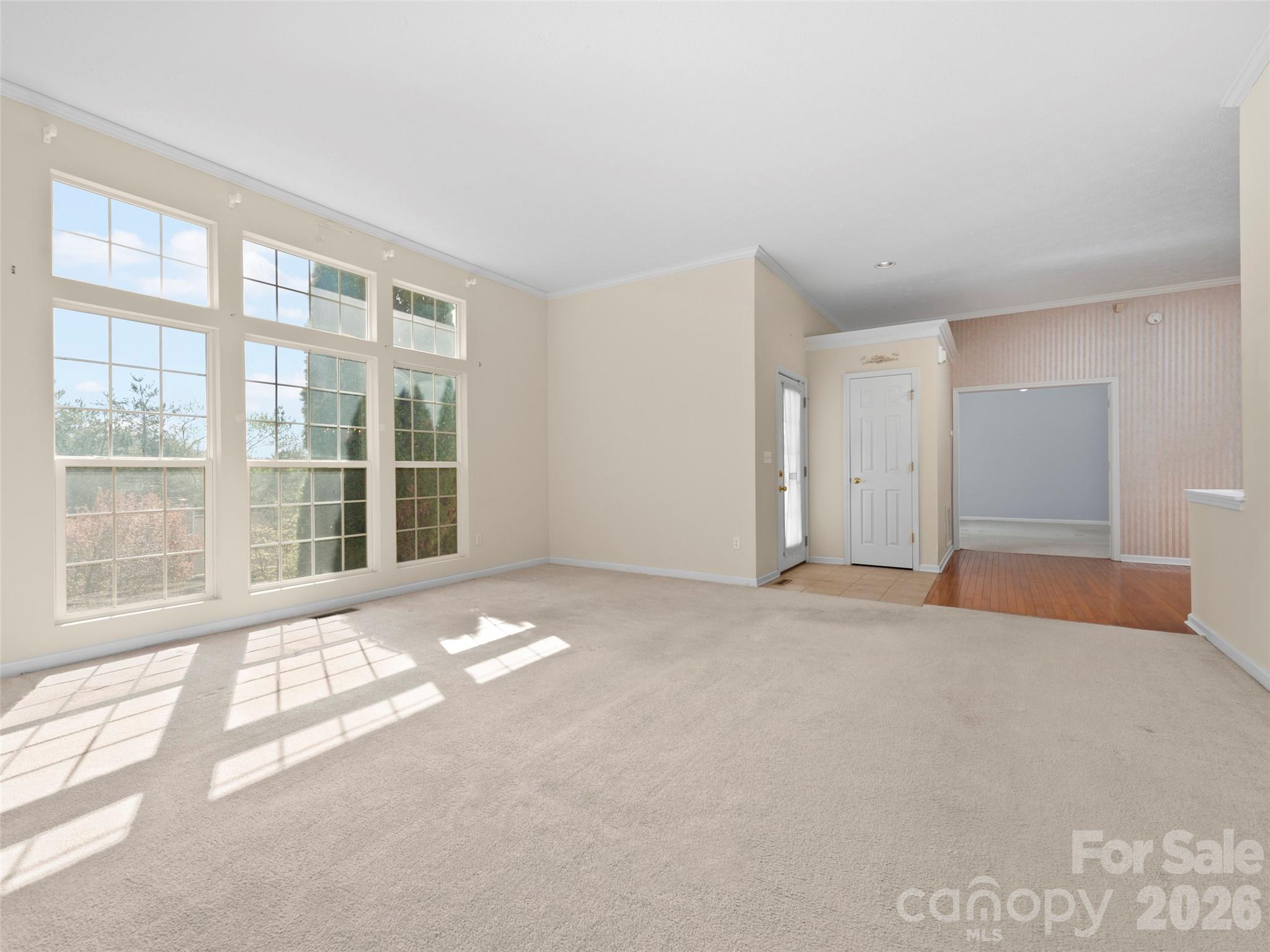 21 Old Applewood Lane — Hendersonville