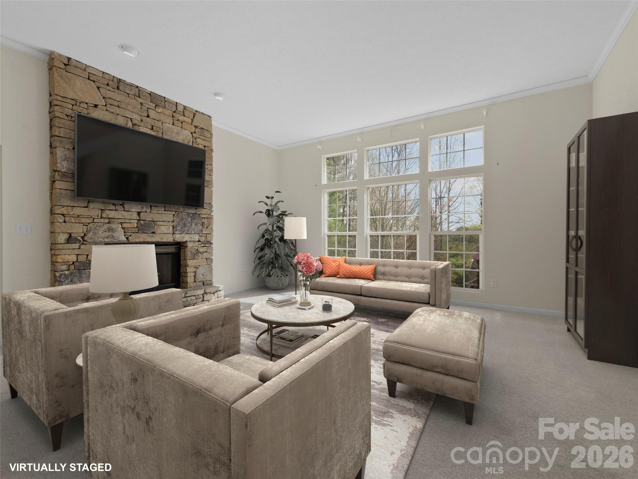 21 Old Applewood Lane — Hendersonville
