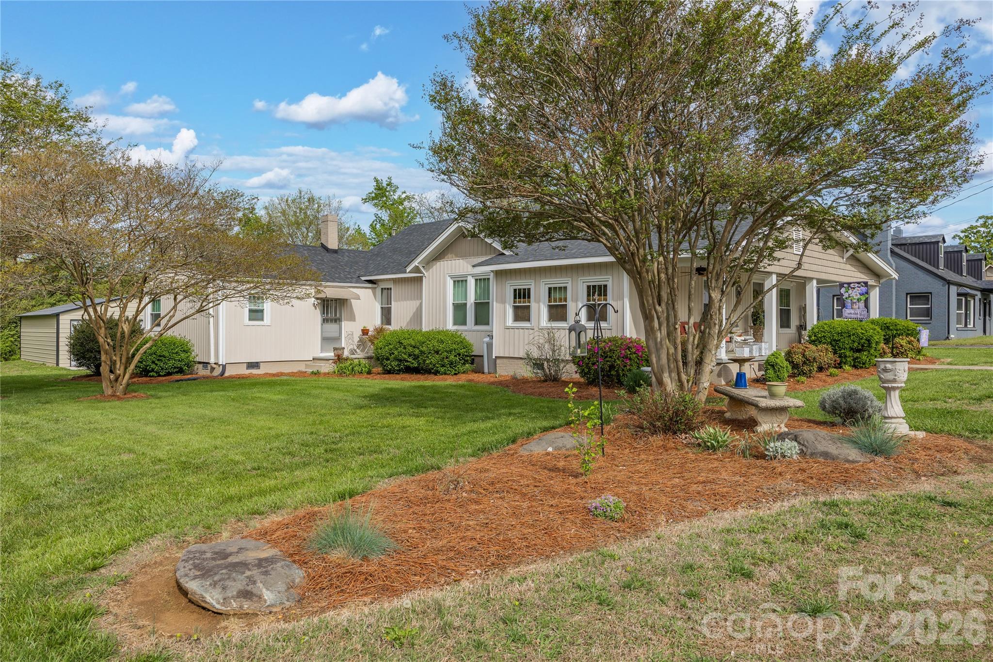 271 N Main Street — Denton