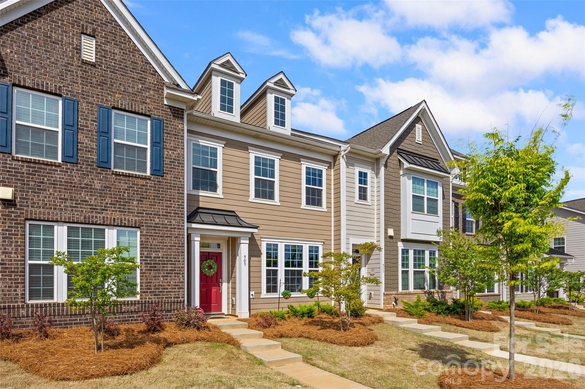 909 Cobbled Way — Fort Mill