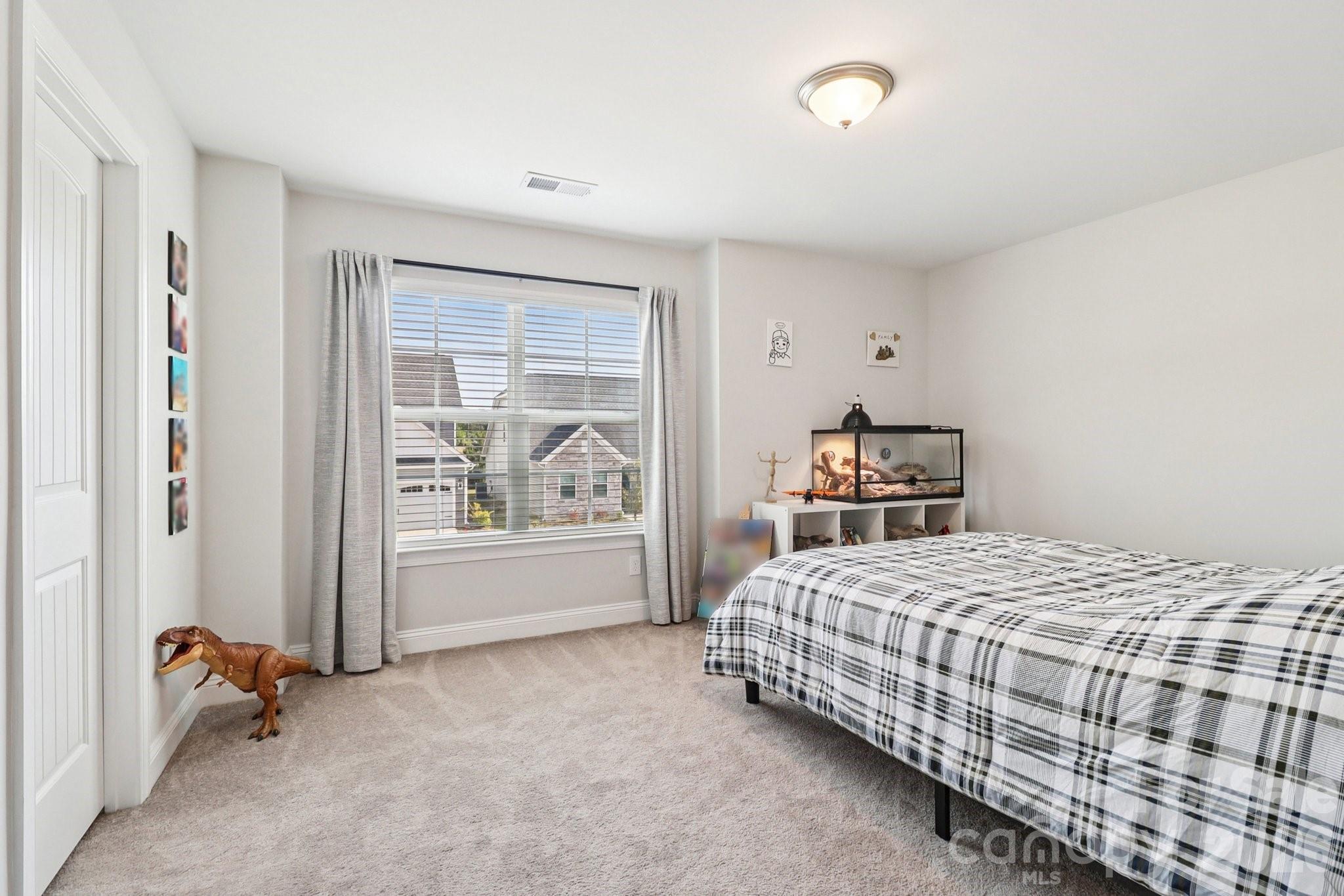 369 Stillington Street — Lexington