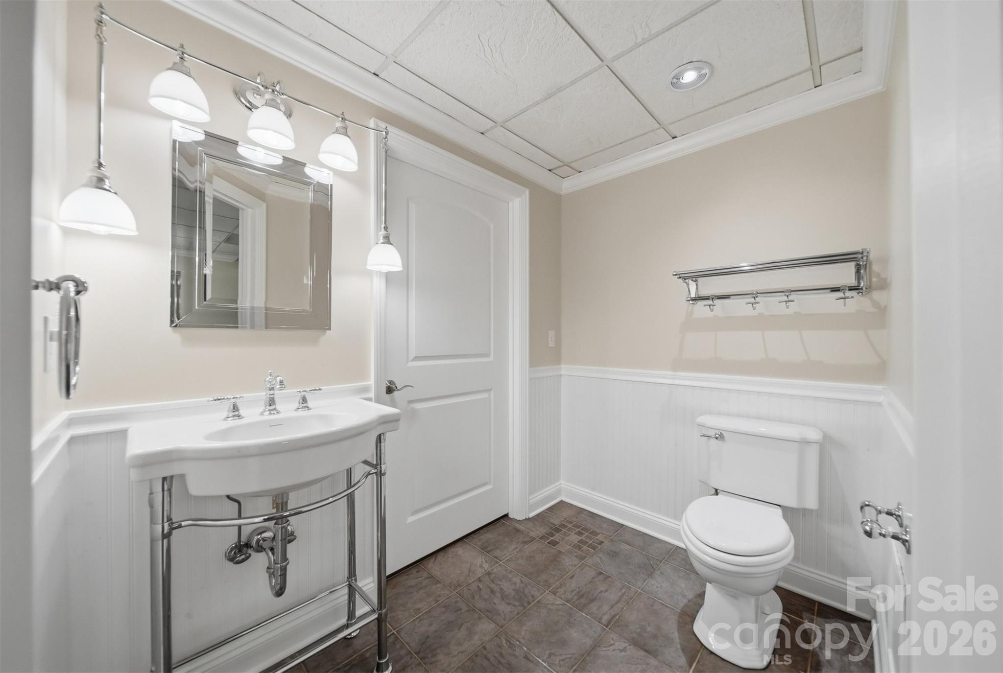 1512 Little Hill Road — Newton