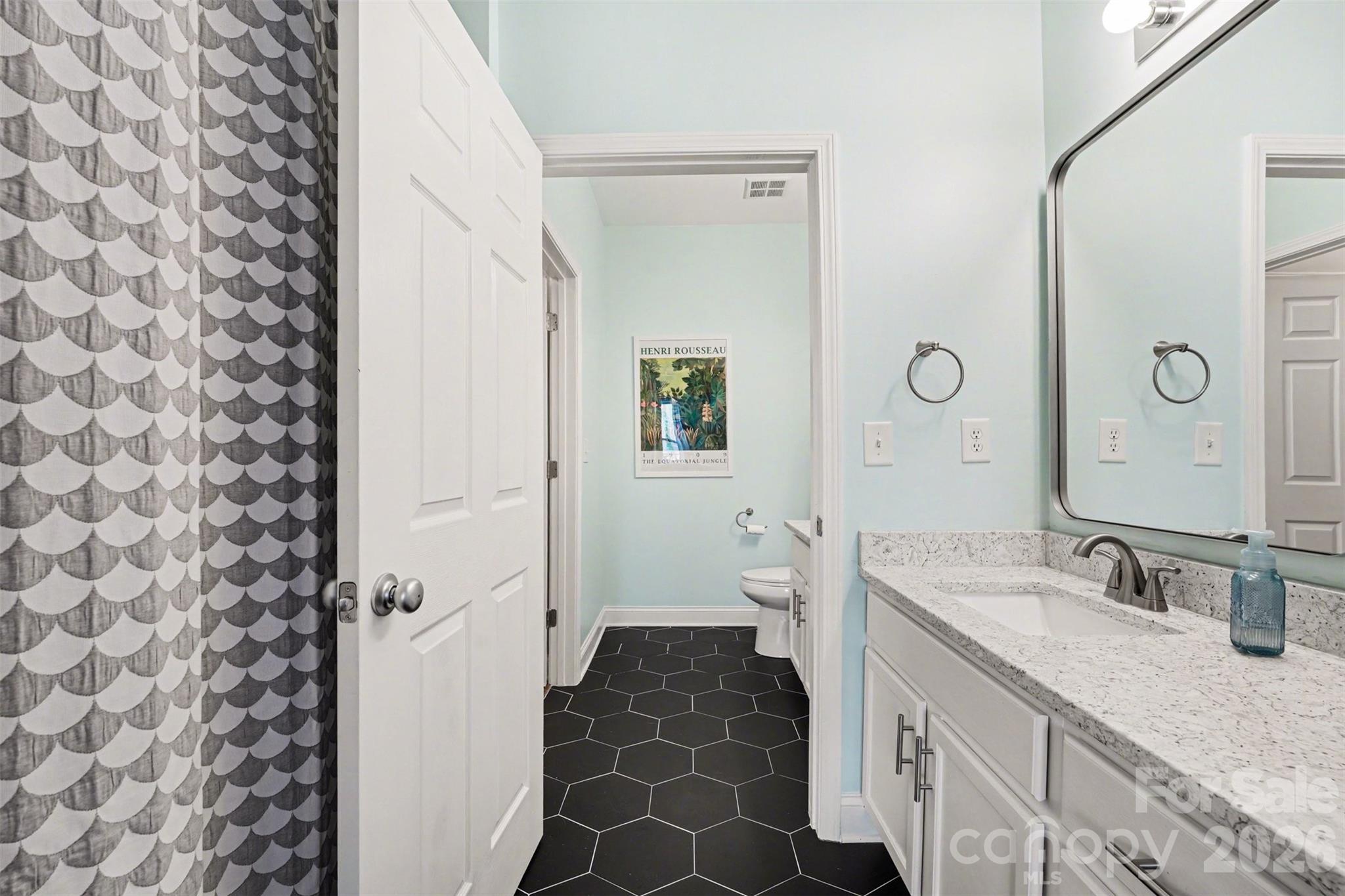 1000 E Woodlawn Road #111 — Charlotte
