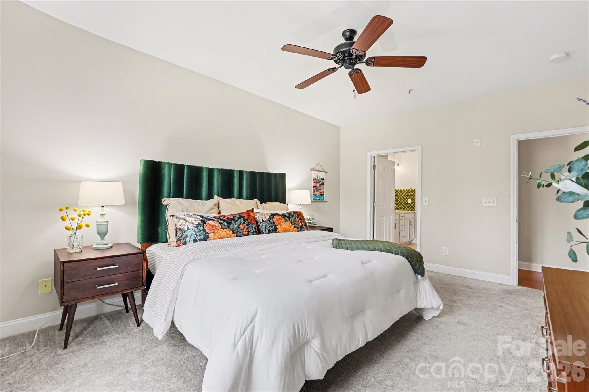 1000 E Woodlawn Road #111 — Charlotte