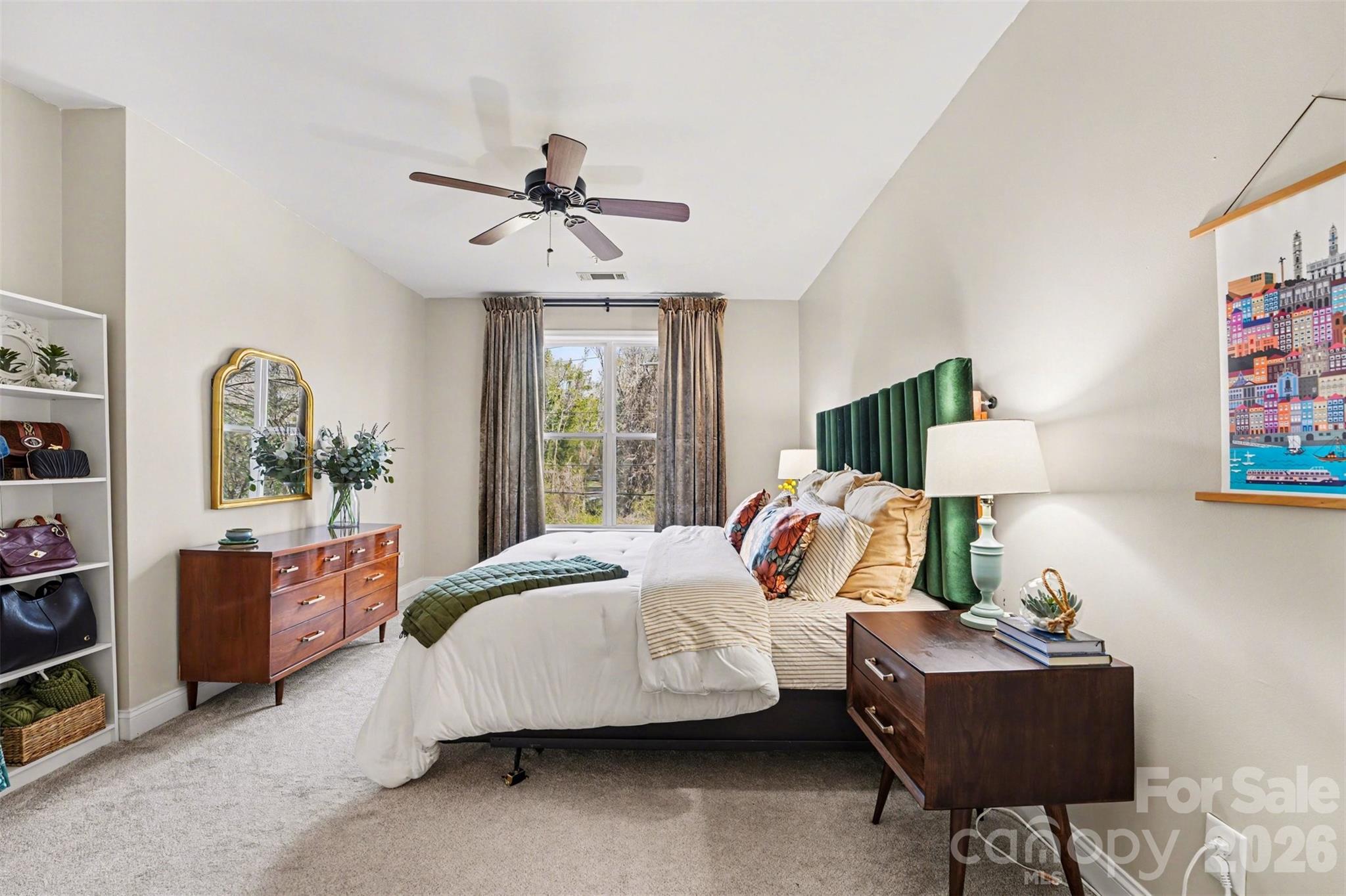 1000 E Woodlawn Road #111 — Charlotte