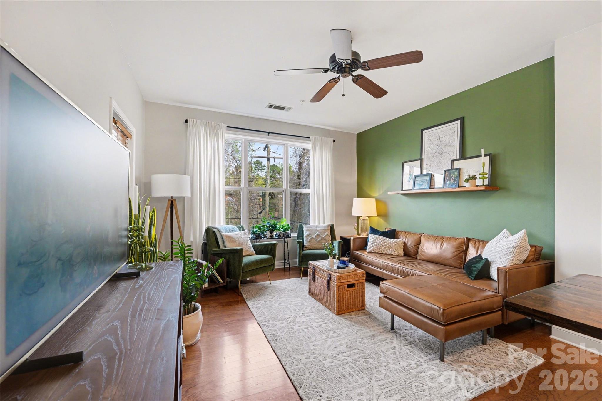 1000 E Woodlawn Road #111 — Charlotte