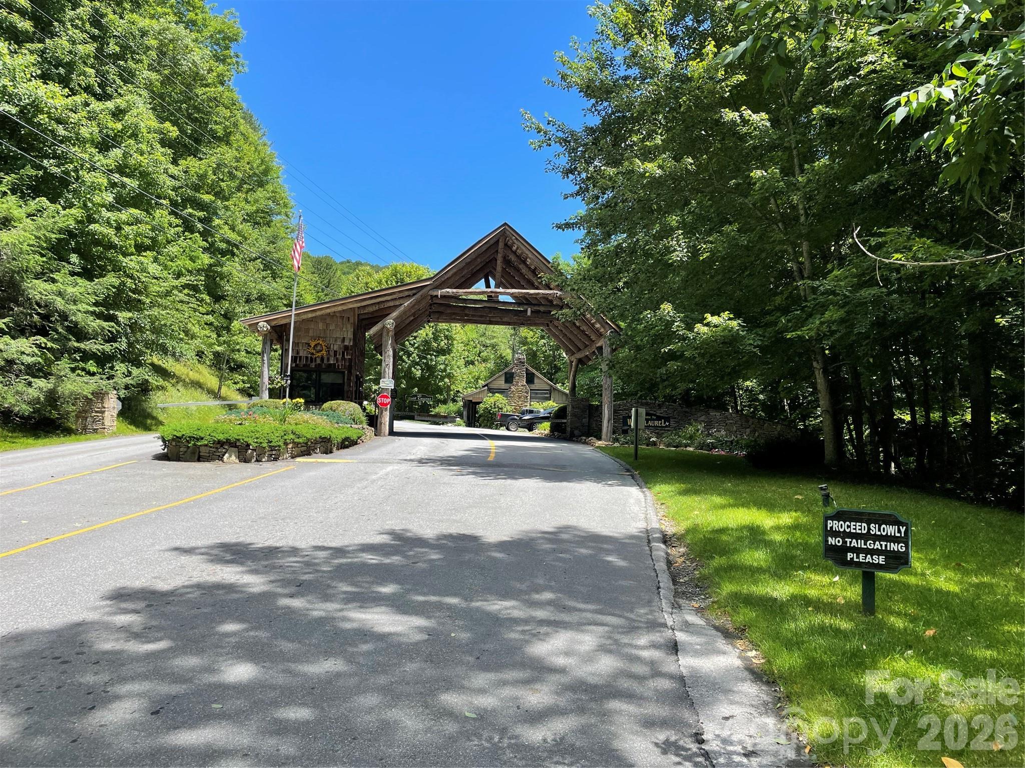 343 Chestnut Village Lane #11 & 12 — Mars Hill