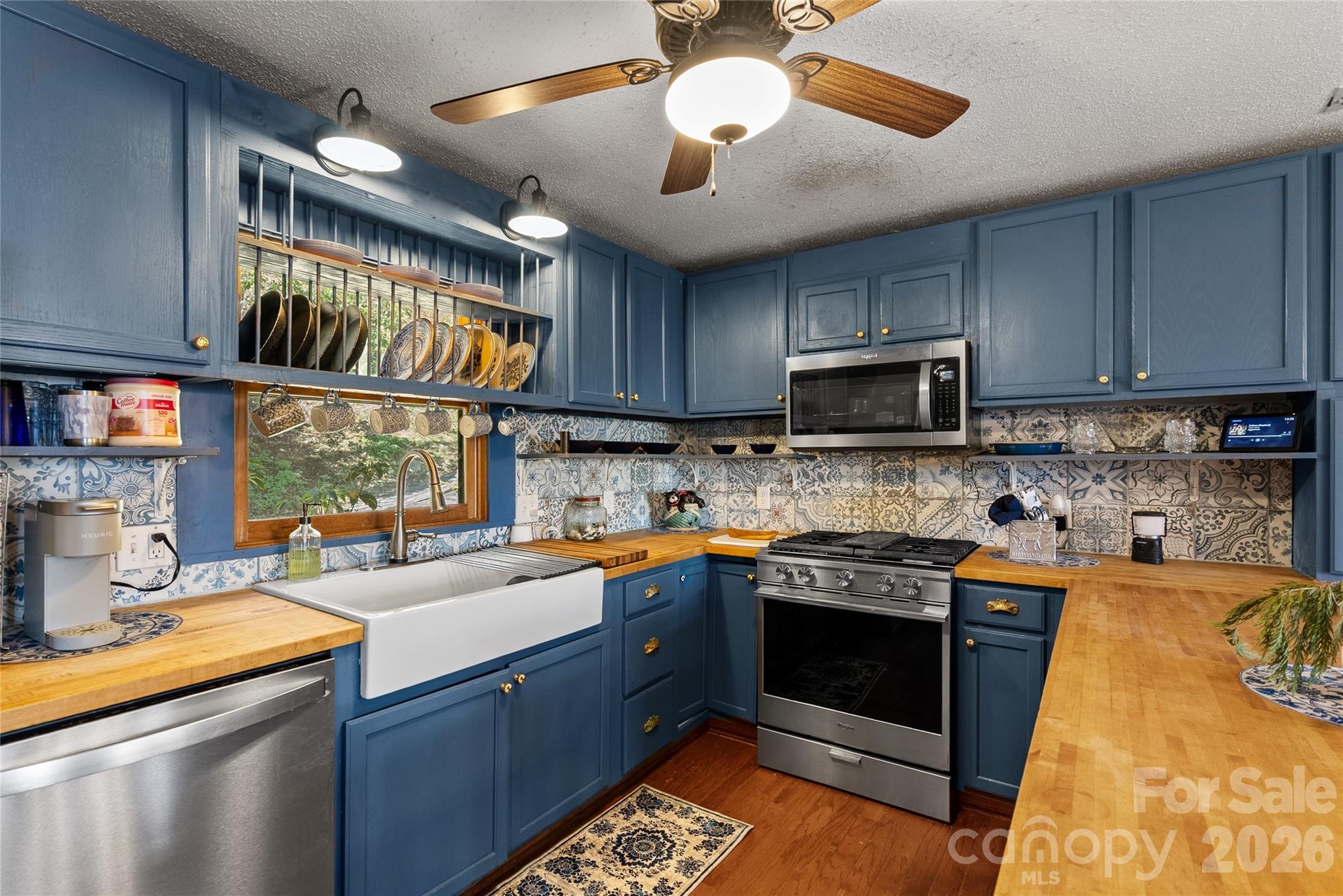 343 Chestnut Village Lane #11 & 12 — Mars Hill