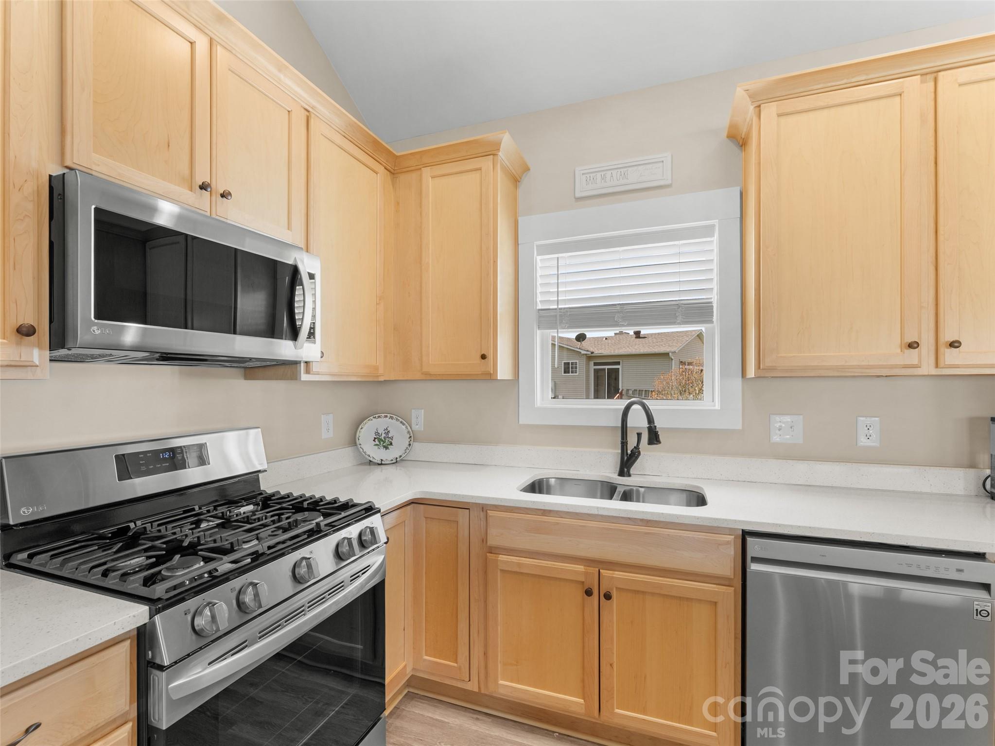 432 Sassafras Drive — Hendersonville