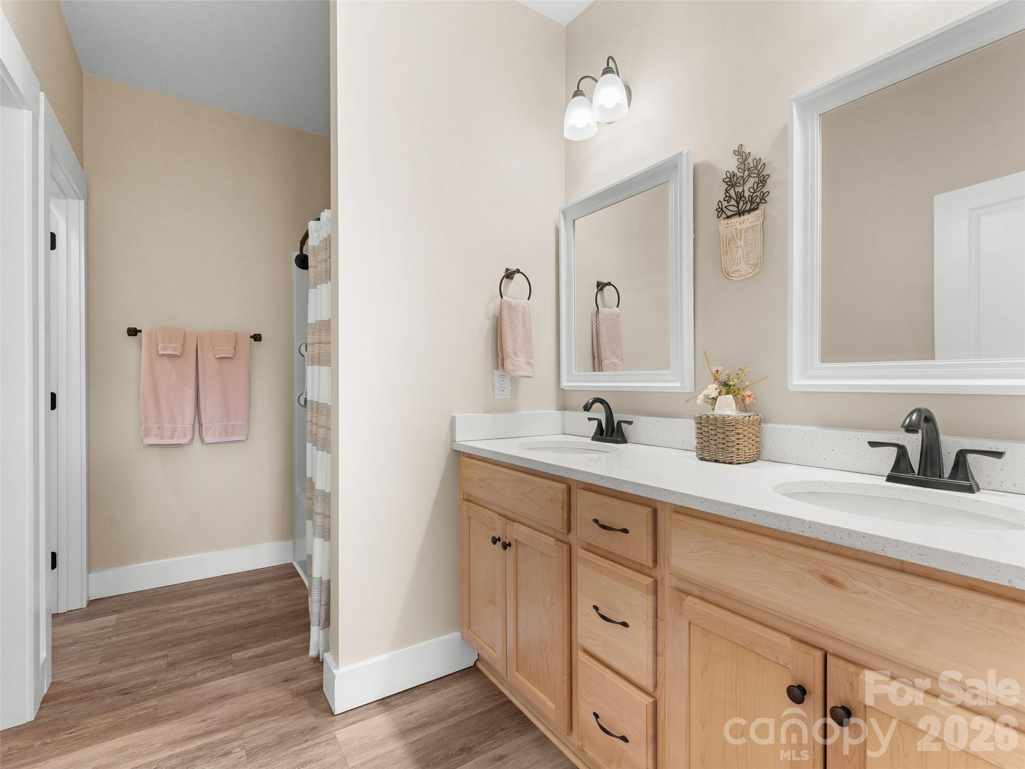 432 Sassafras Drive — Hendersonville