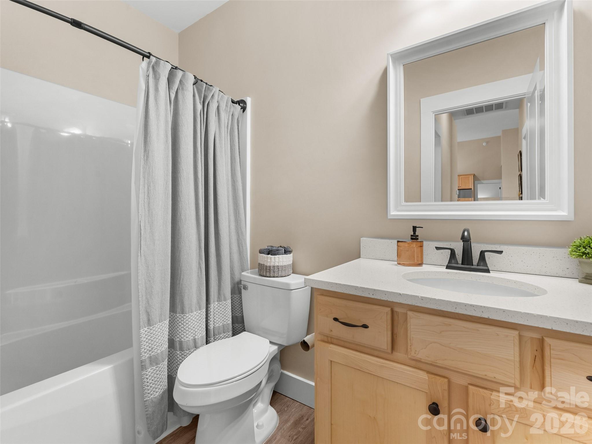 432 Sassafras Drive — Hendersonville