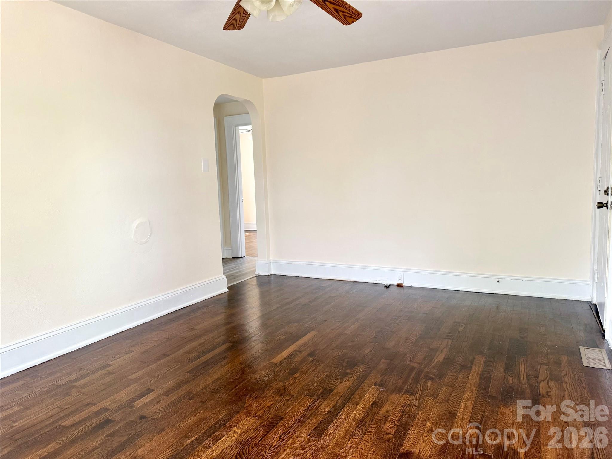 2025 28th Street NE — Hickory
