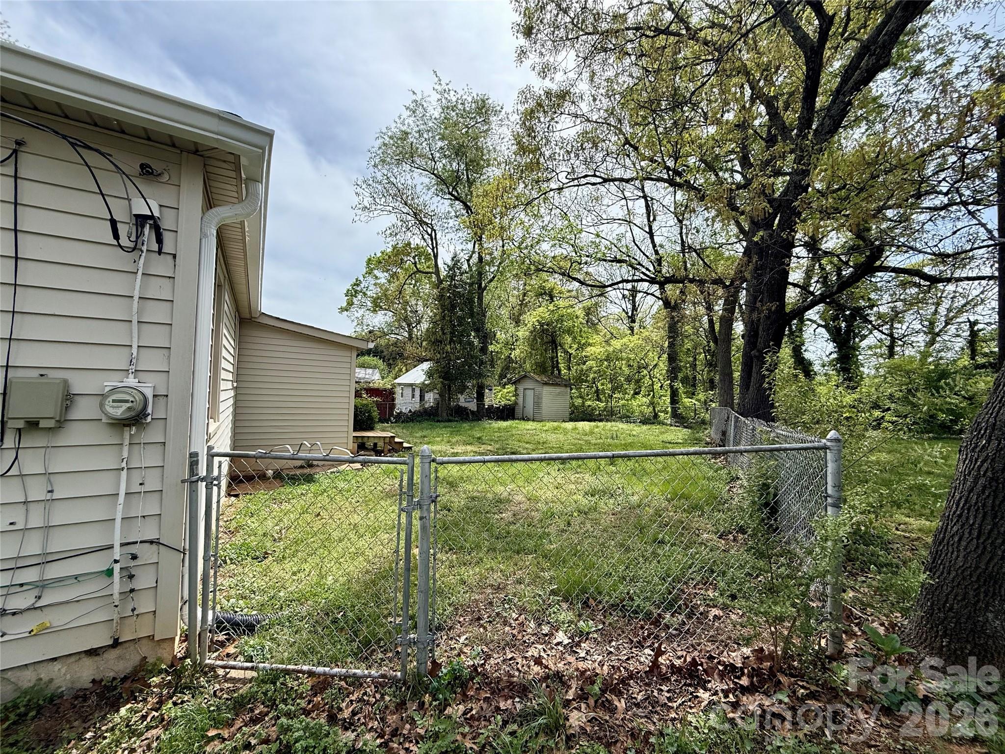 2025 28th Street NE — Hickory