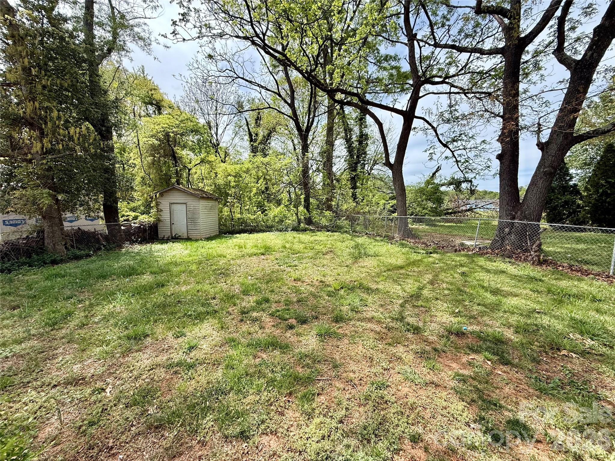 2025 28th Street NE — Hickory