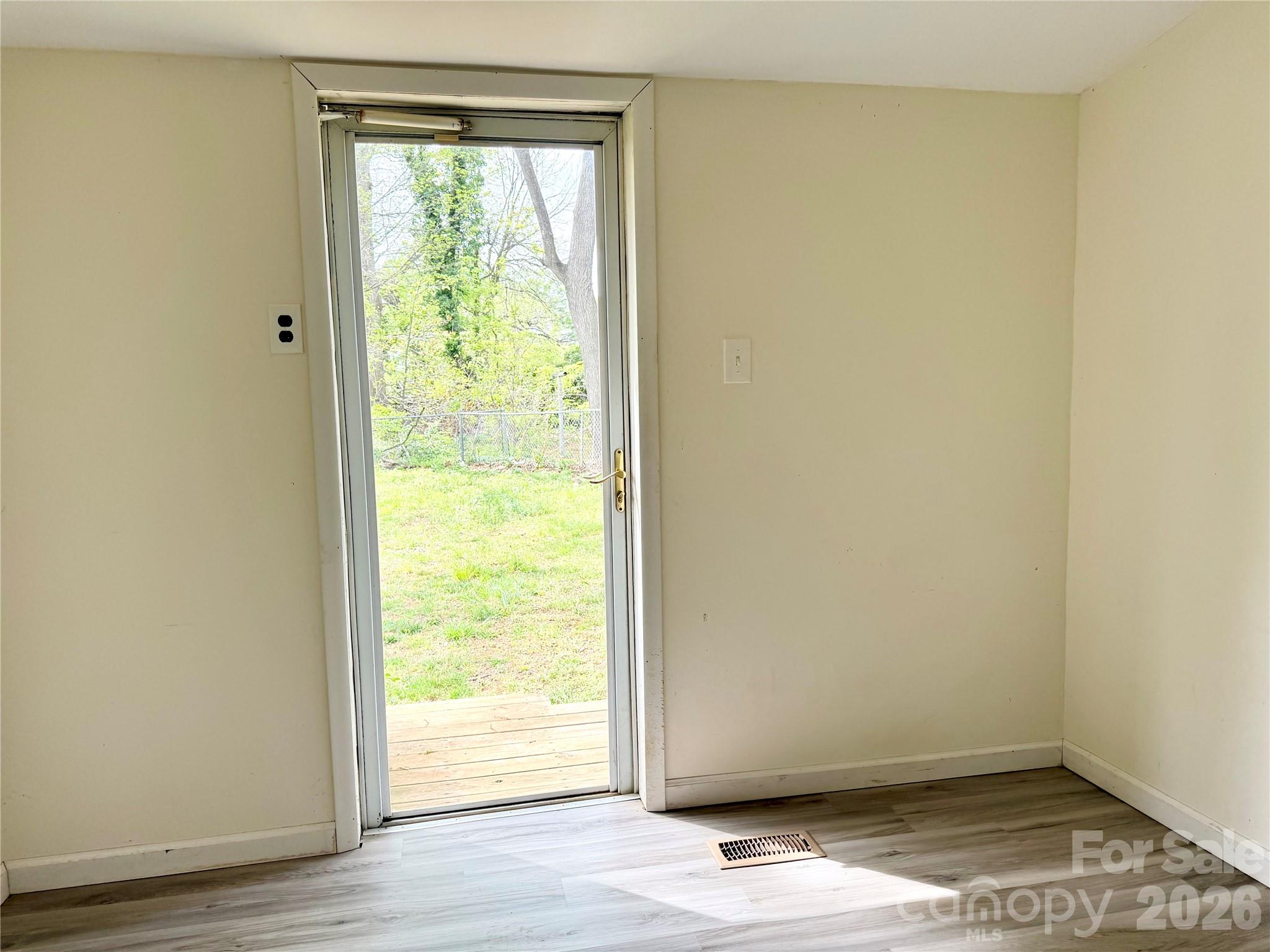 2025 28th Street NE — Hickory