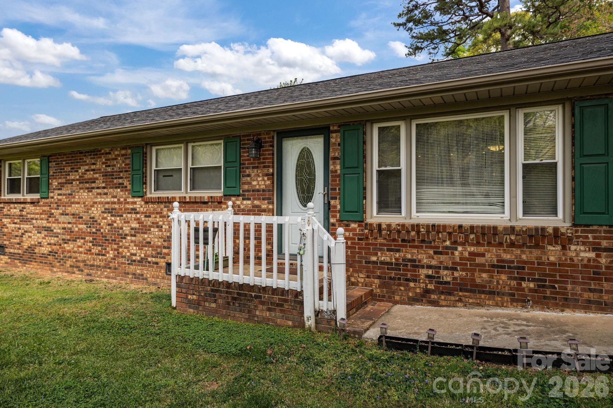 3942 Linwood Road — Gastonia