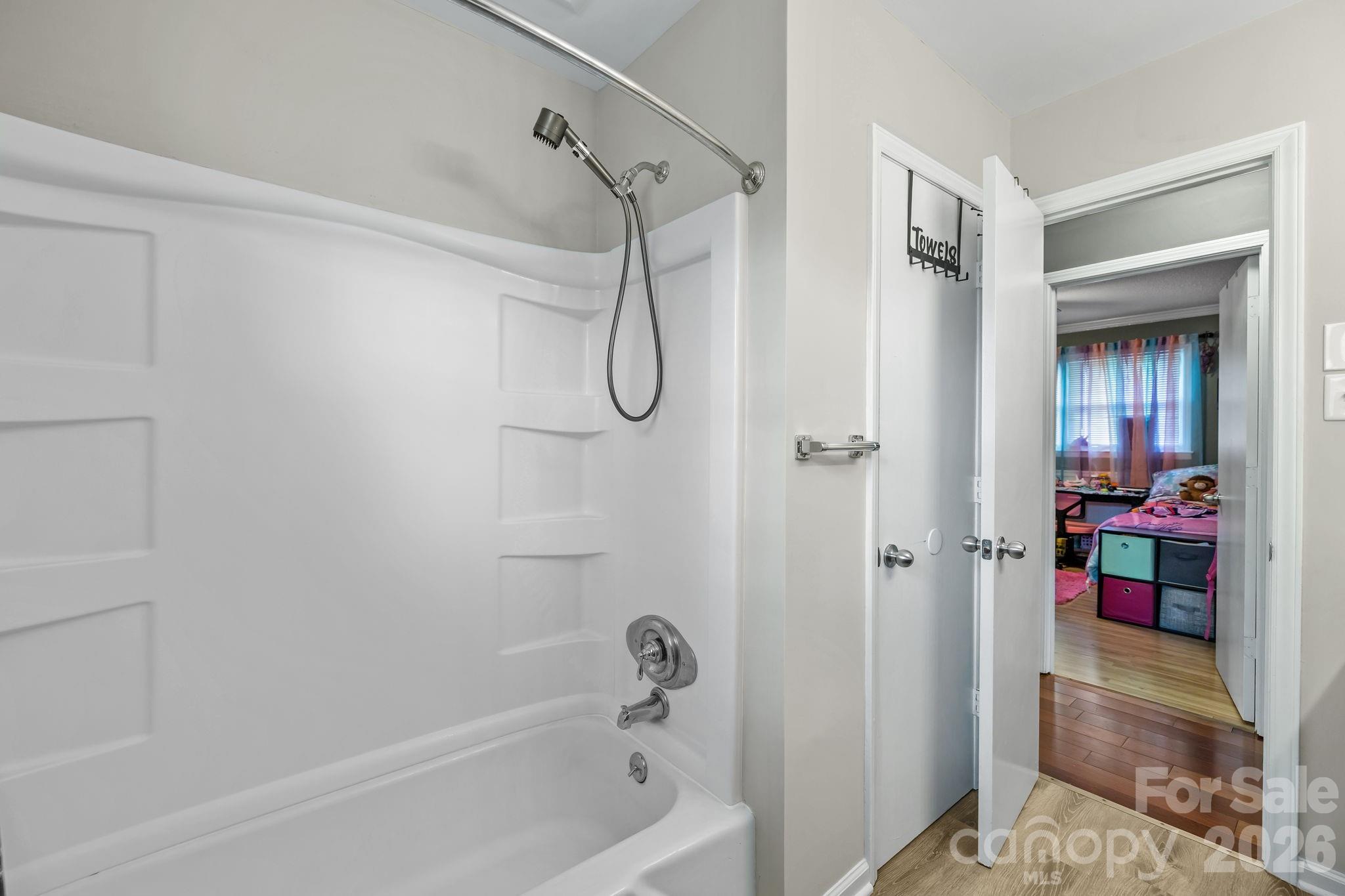 3942 Linwood Road — Gastonia