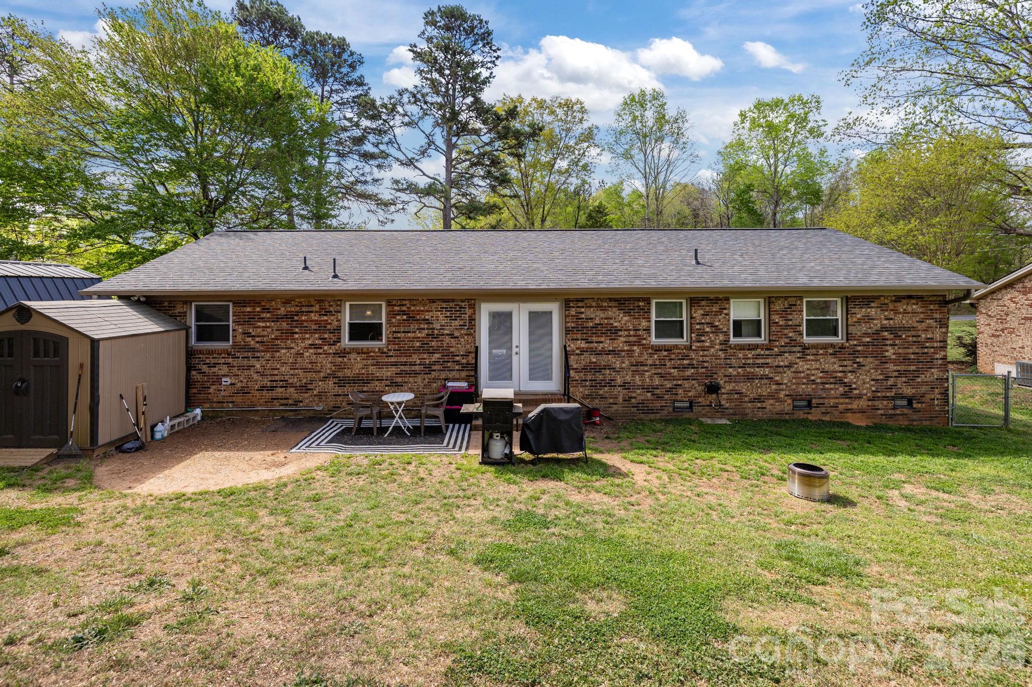 3942 Linwood Road — Gastonia