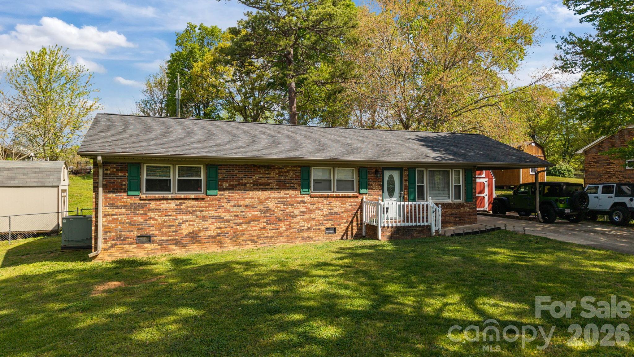 3942 Linwood Road — Gastonia