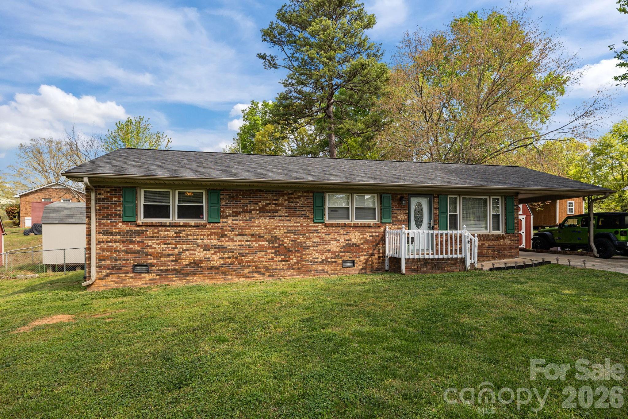 3942 Linwood Road — Gastonia