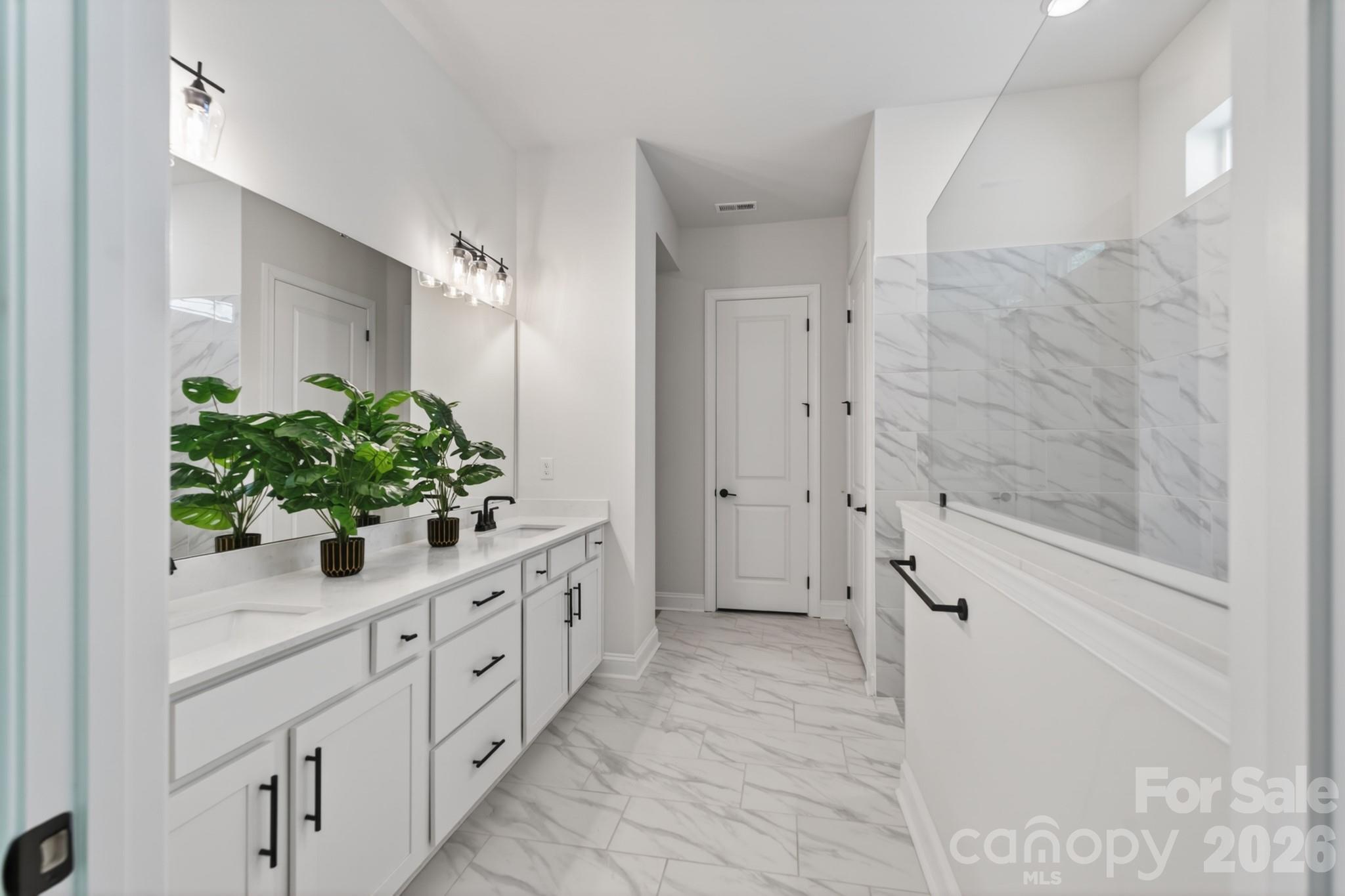 1405 Encore Lane — Waxhaw