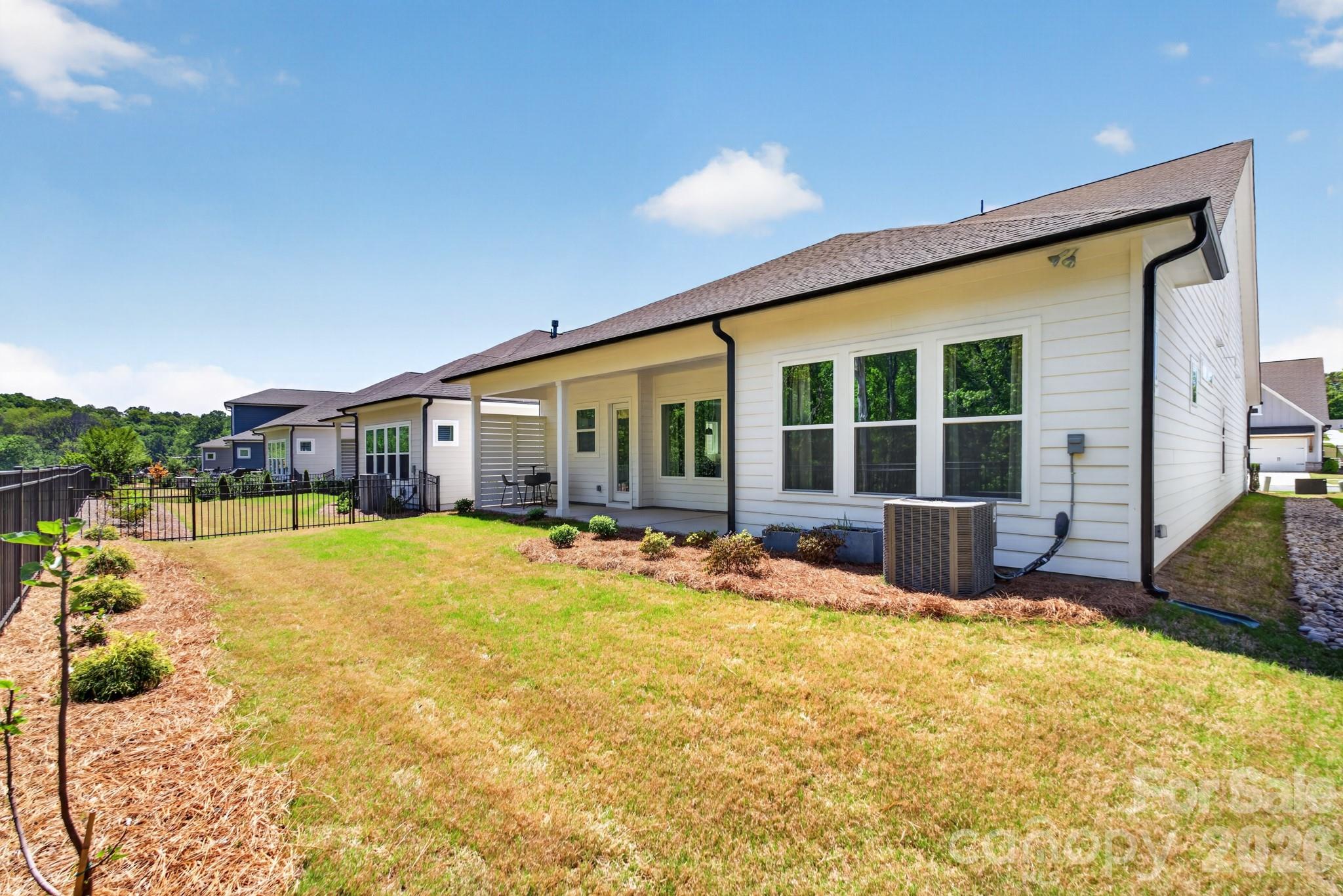 1405 Encore Lane — Waxhaw
