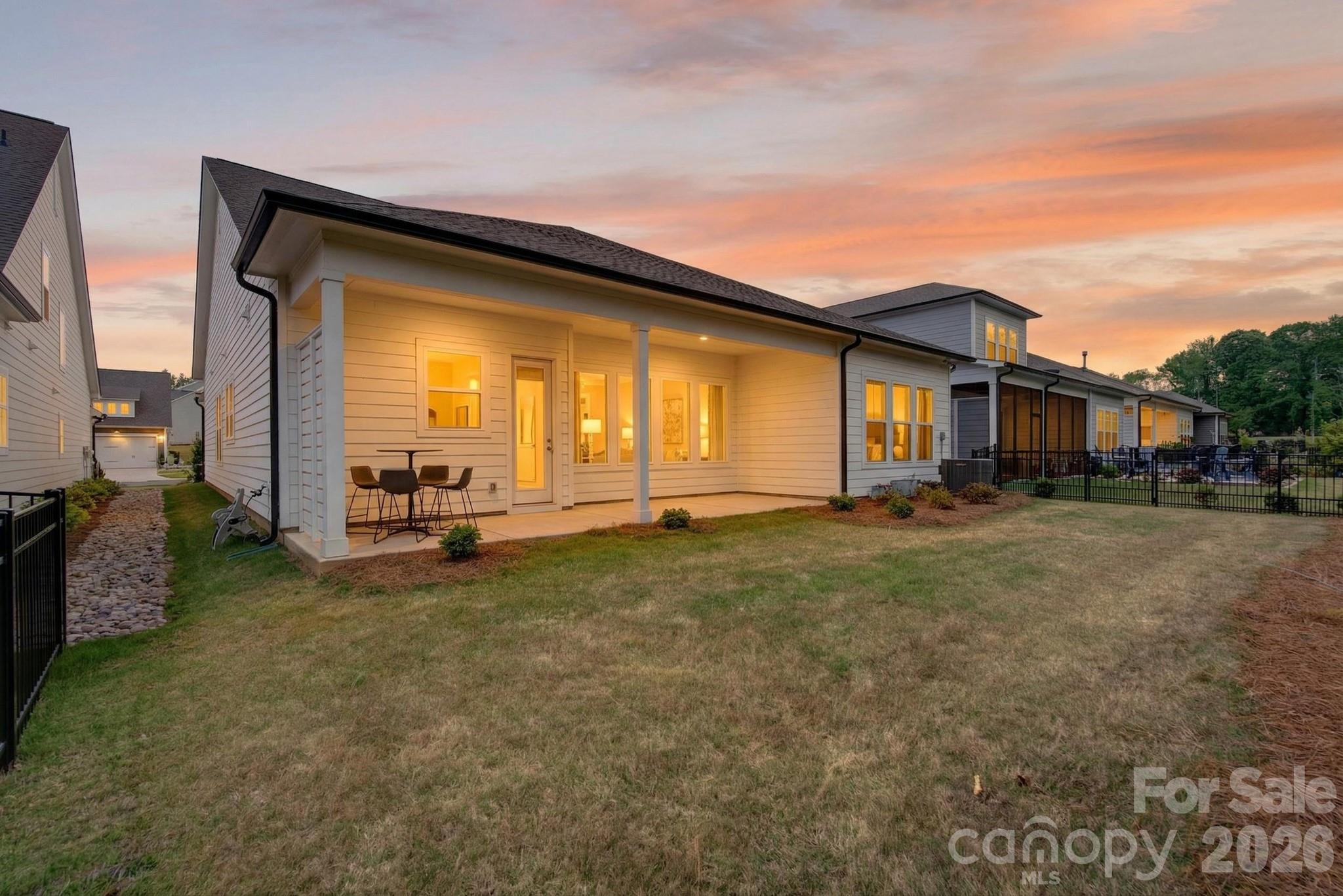 1405 Encore Lane — Waxhaw