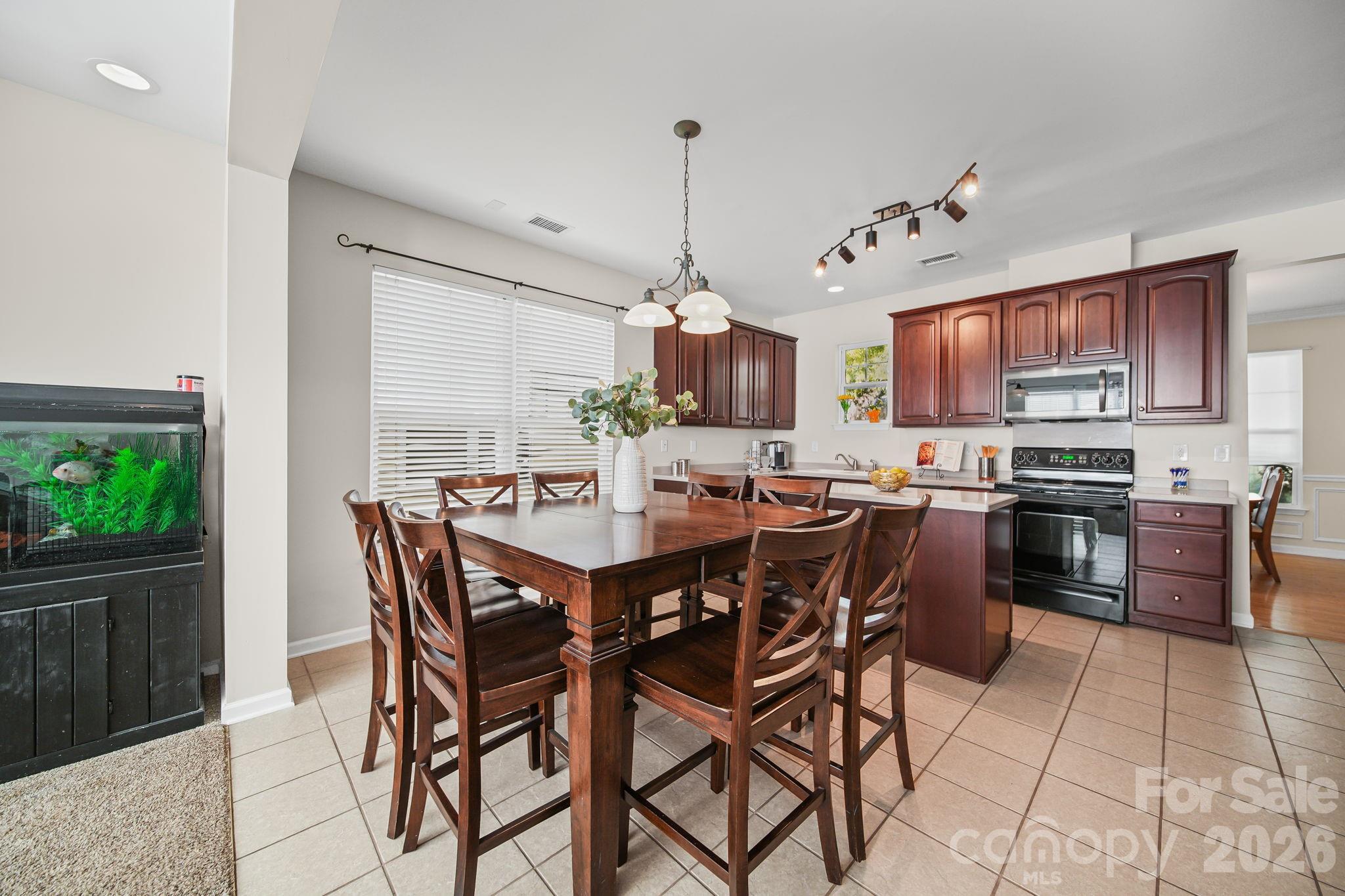 6010 Colonial Garden Drive — Huntersville