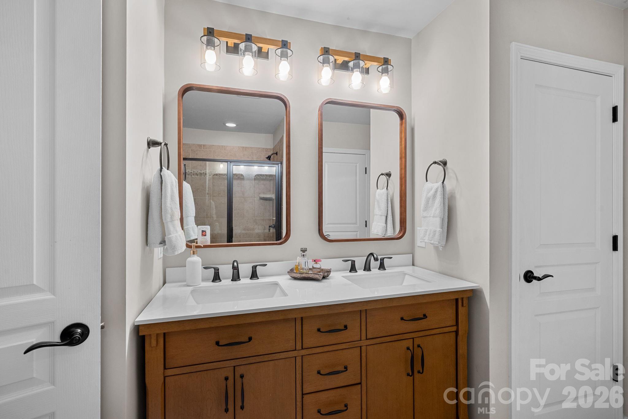 2207 Whitford Lane — Charlotte