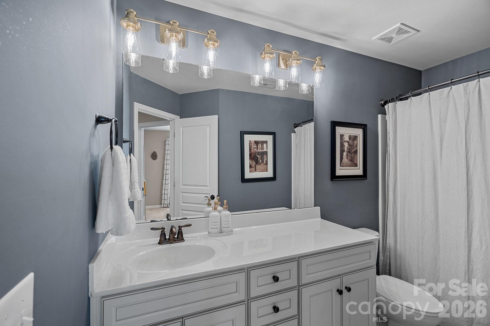 2207 Whitford Lane — Charlotte
