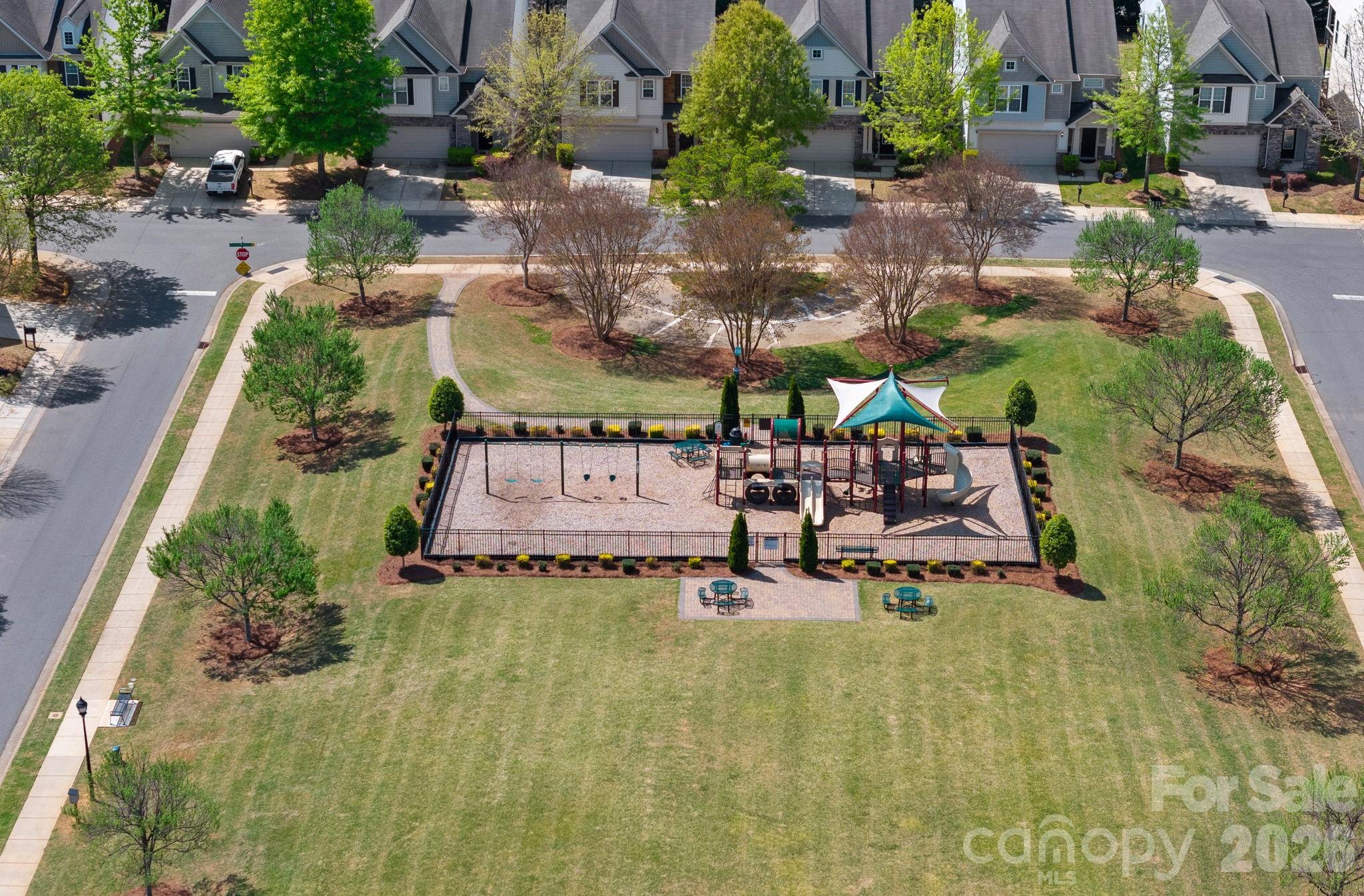 2207 Whitford Lane — Charlotte