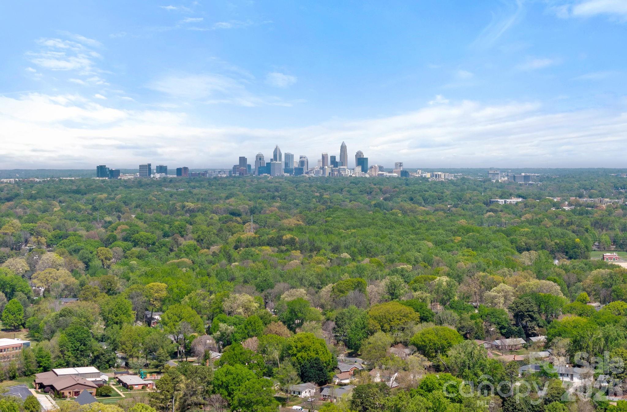 2207 Whitford Lane — Charlotte