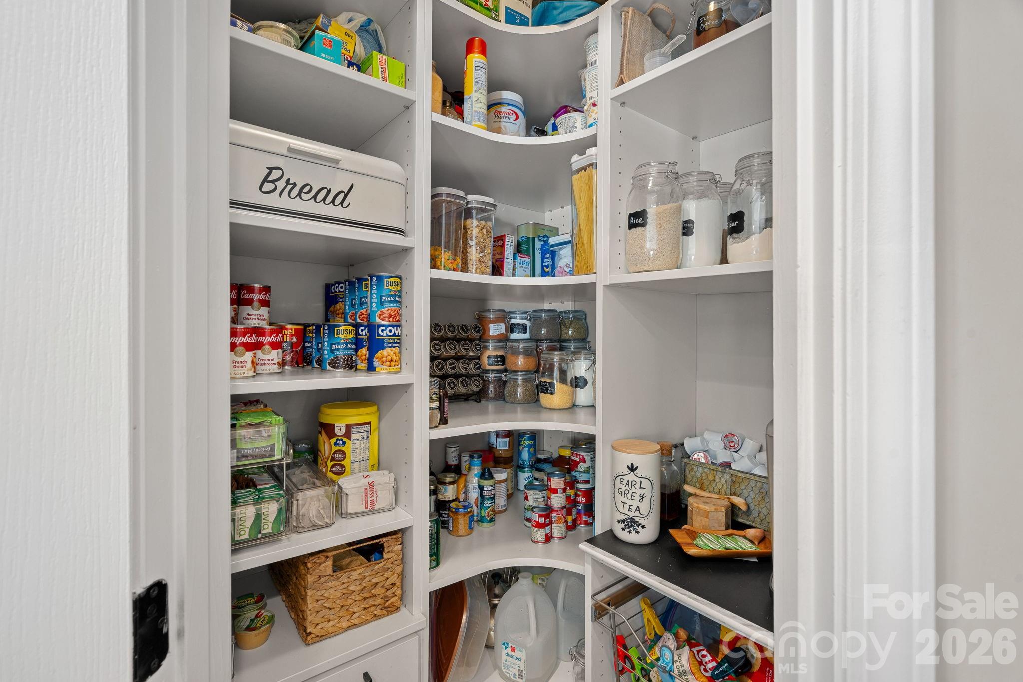 2207 Whitford Lane — Charlotte