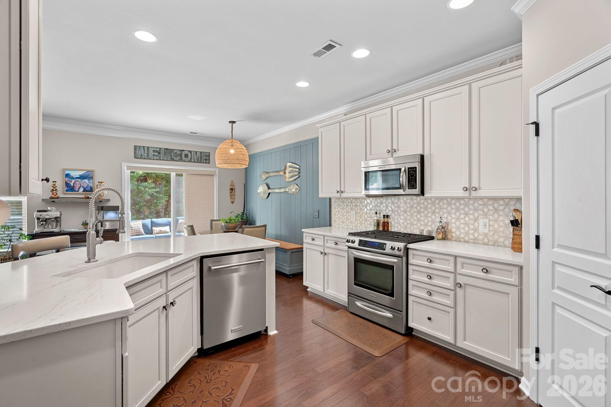 2207 Whitford Lane — Charlotte