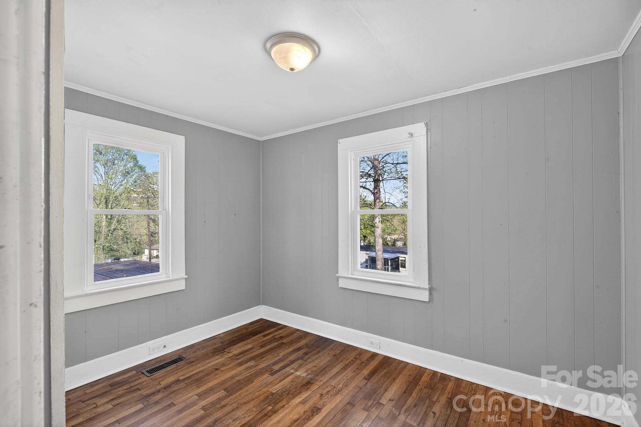 713 Prospect Street NW — Lenoir