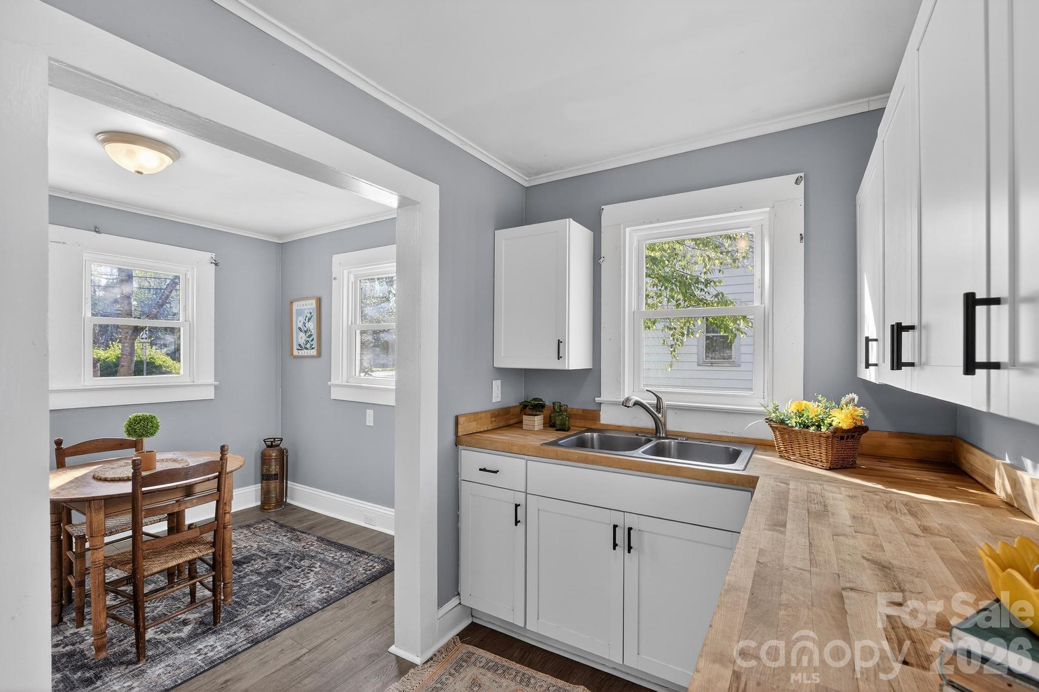 713 Prospect Street NW — Lenoir