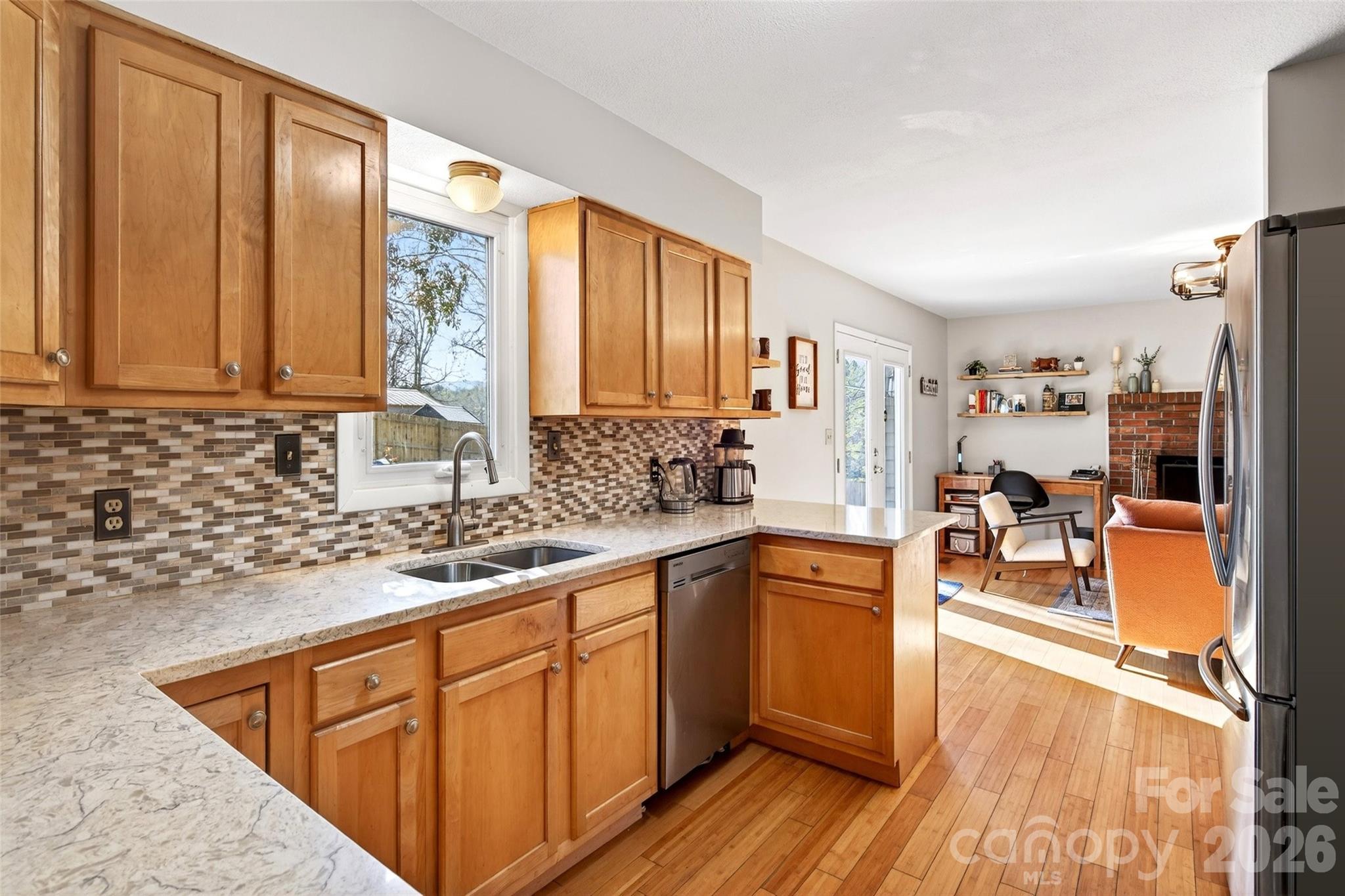 102 Charles Ridge Road — Asheville