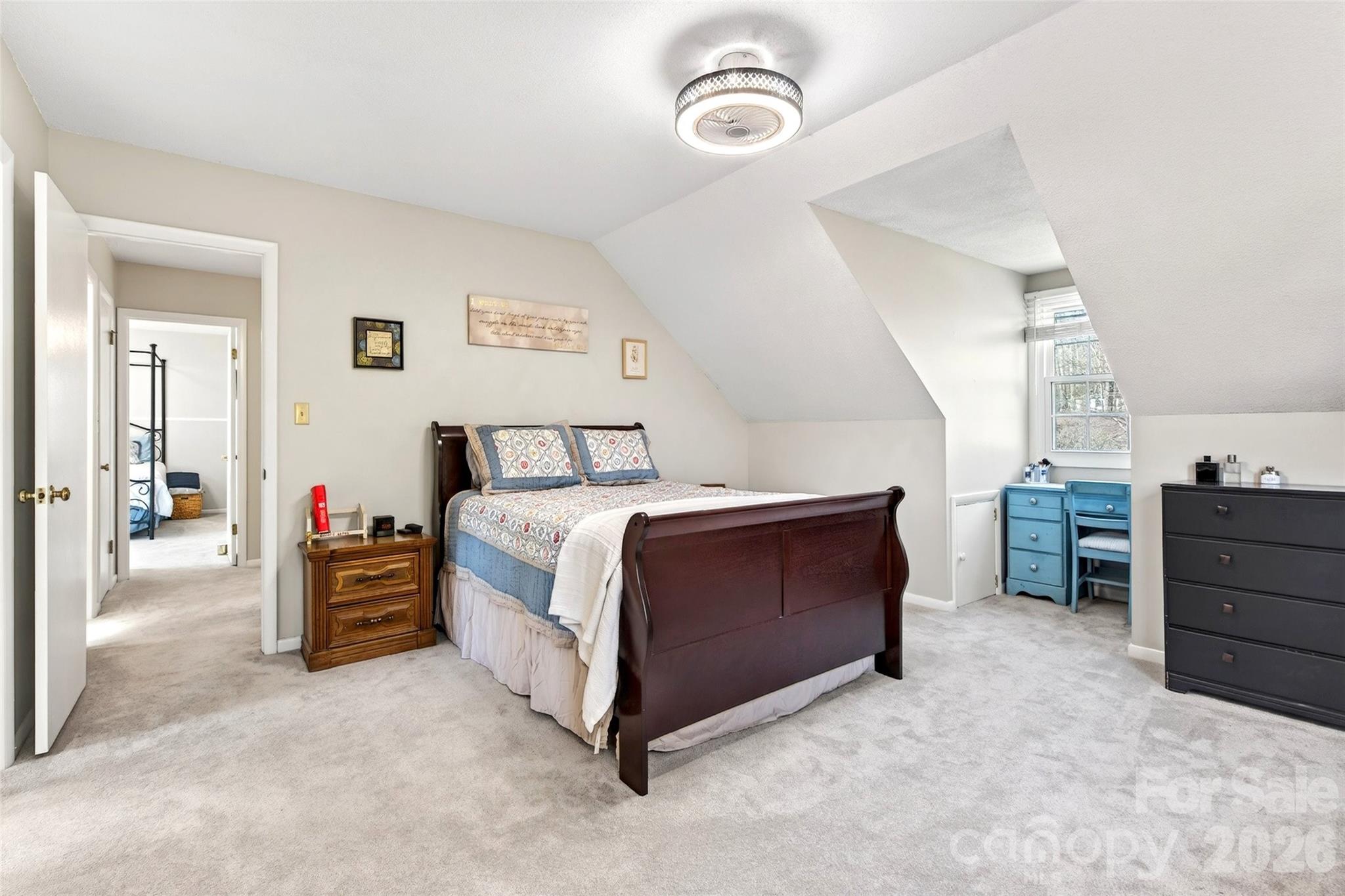 102 Charles Ridge Road — Asheville