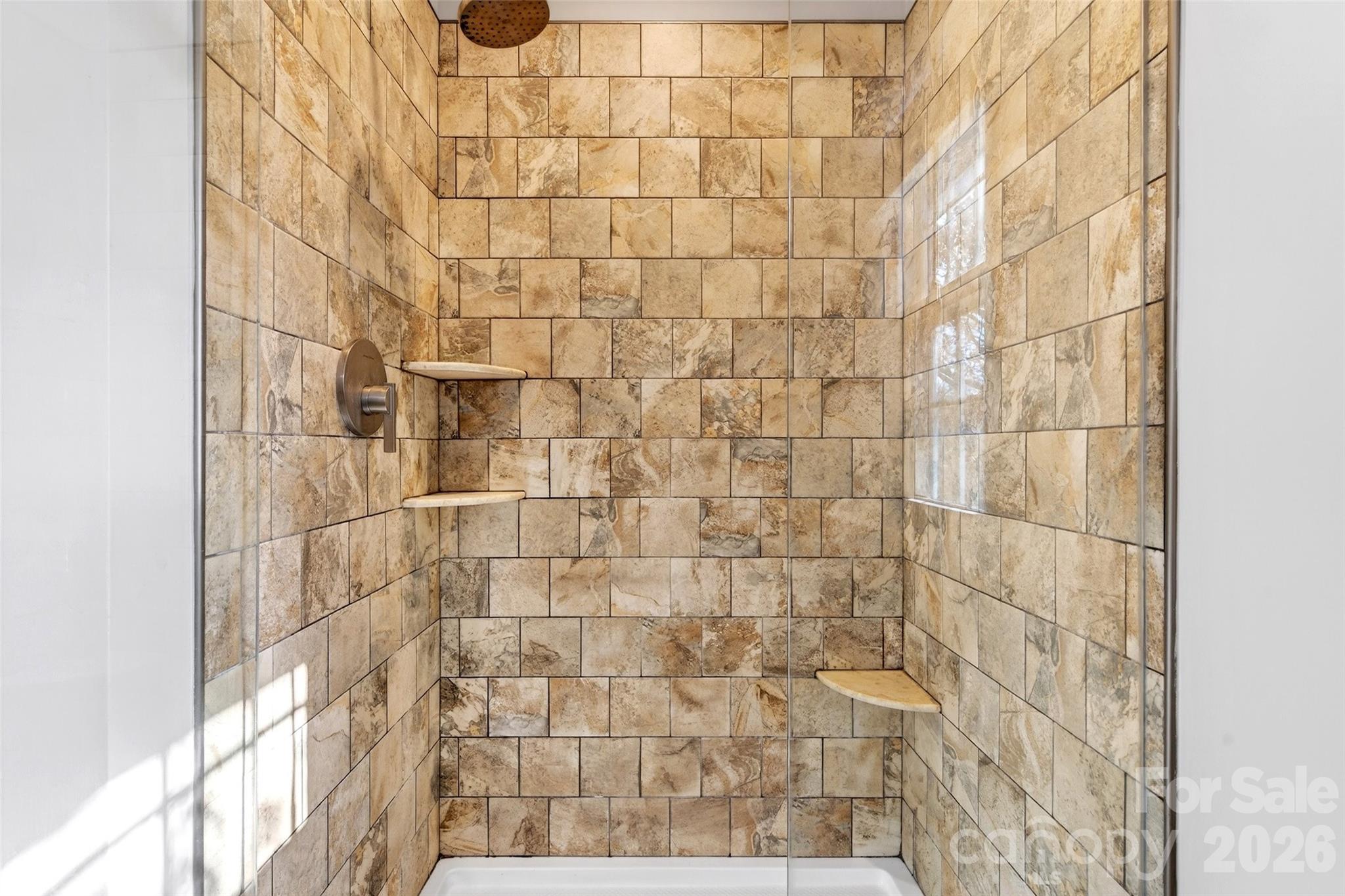 102 Charles Ridge Road — Asheville