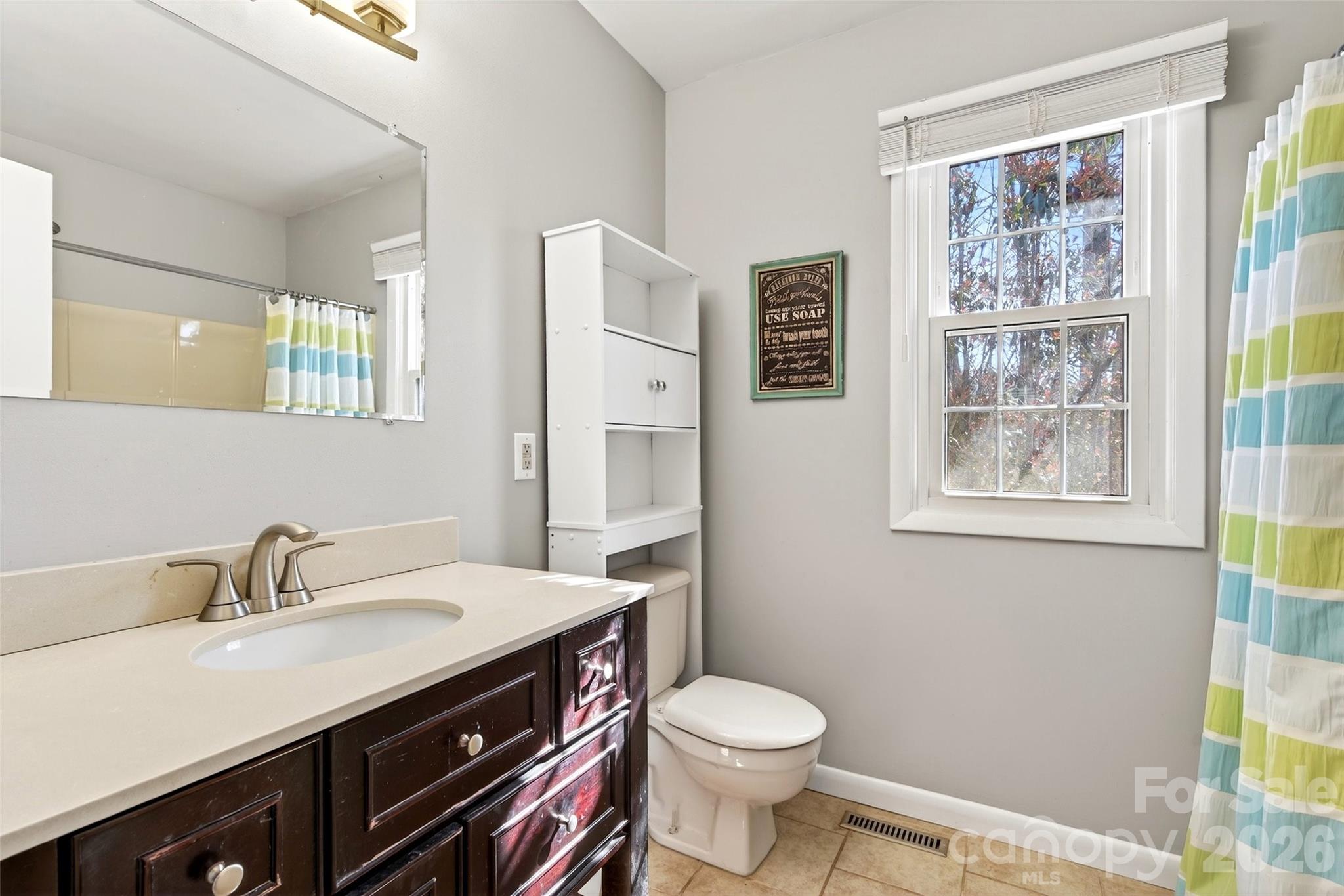 102 Charles Ridge Road — Asheville