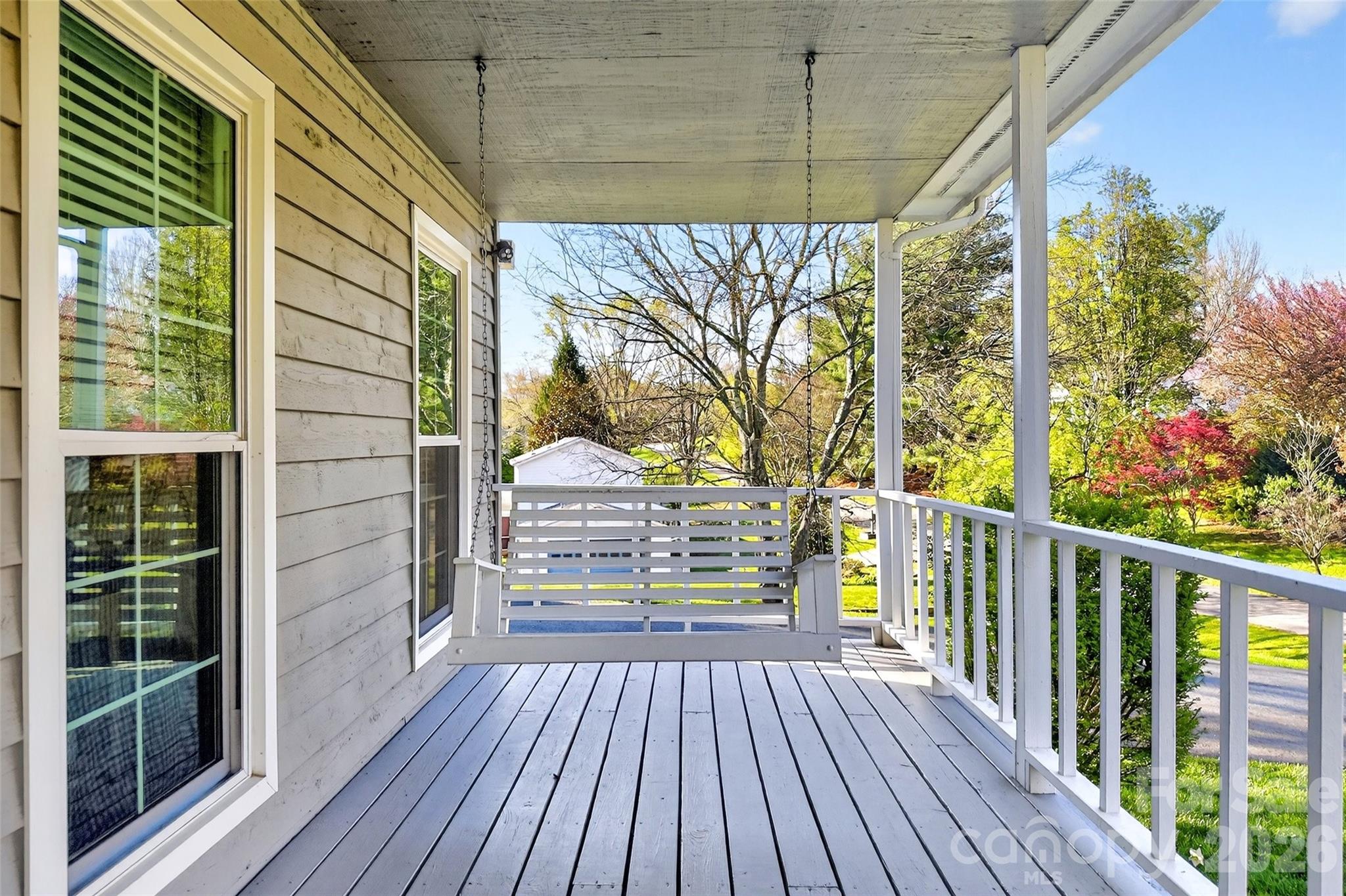102 Charles Ridge Road — Asheville