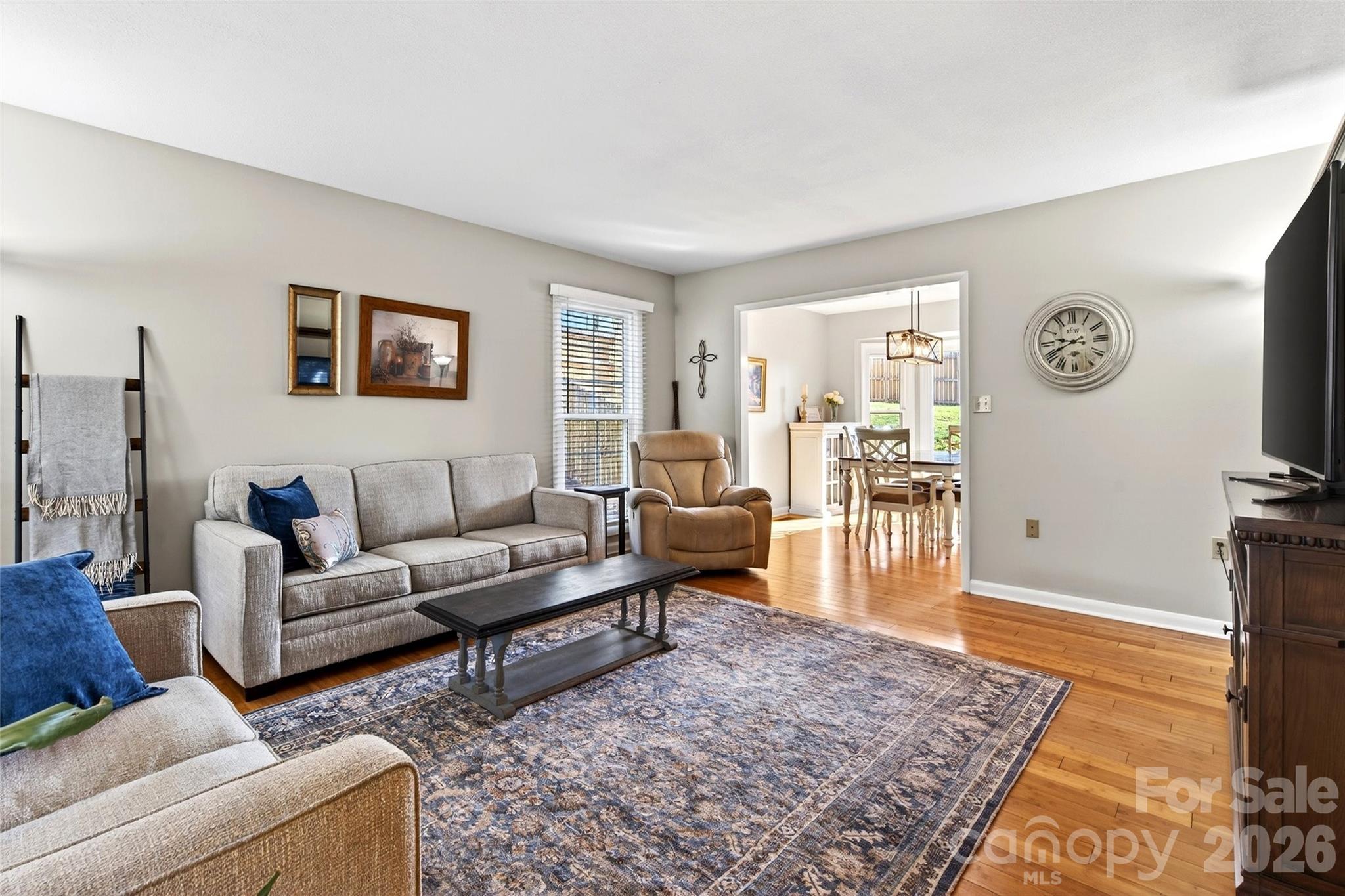 102 Charles Ridge Road — Asheville