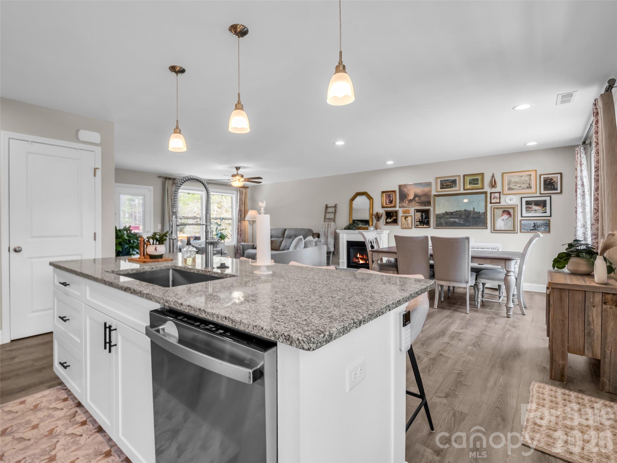 29 Kanes Drive — Hendersonville