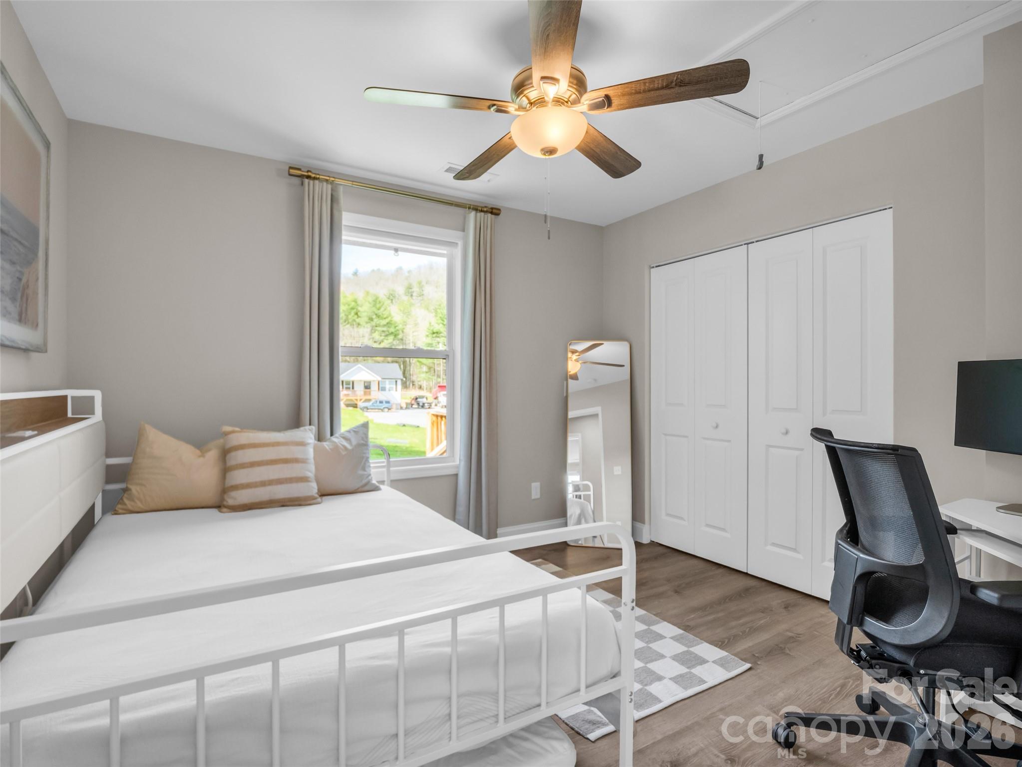 29 Kanes Drive — Hendersonville