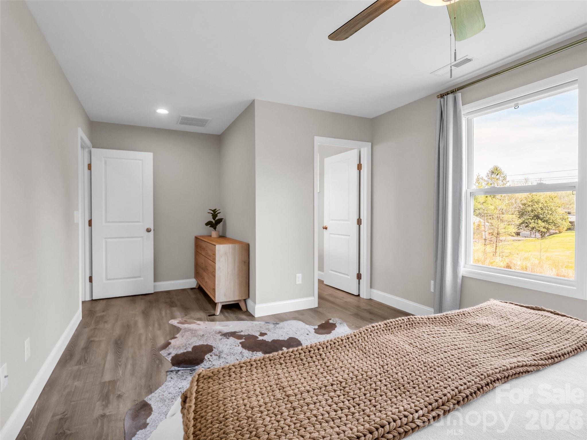 29 Kanes Drive — Hendersonville