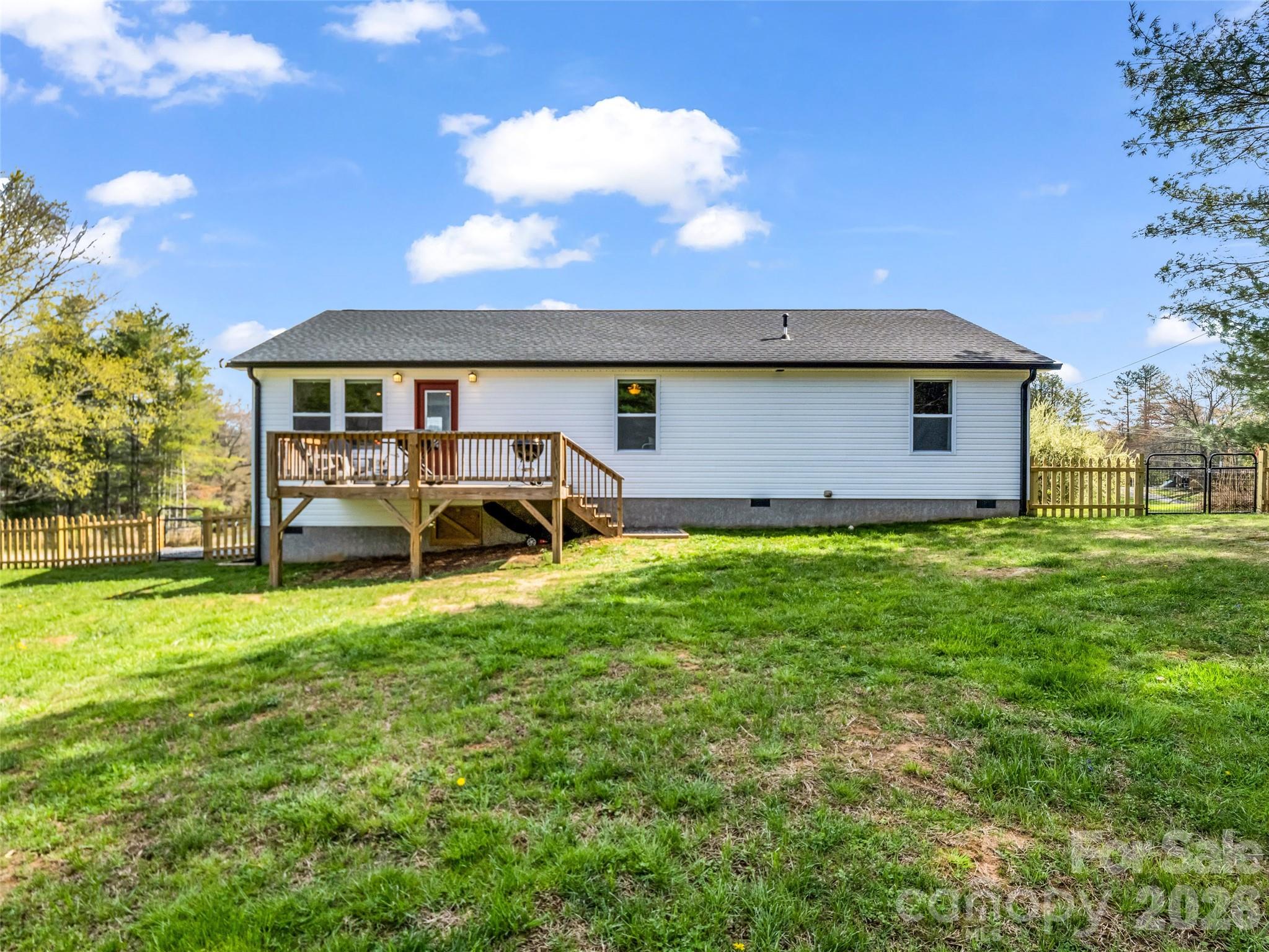 29 Kanes Drive — Hendersonville